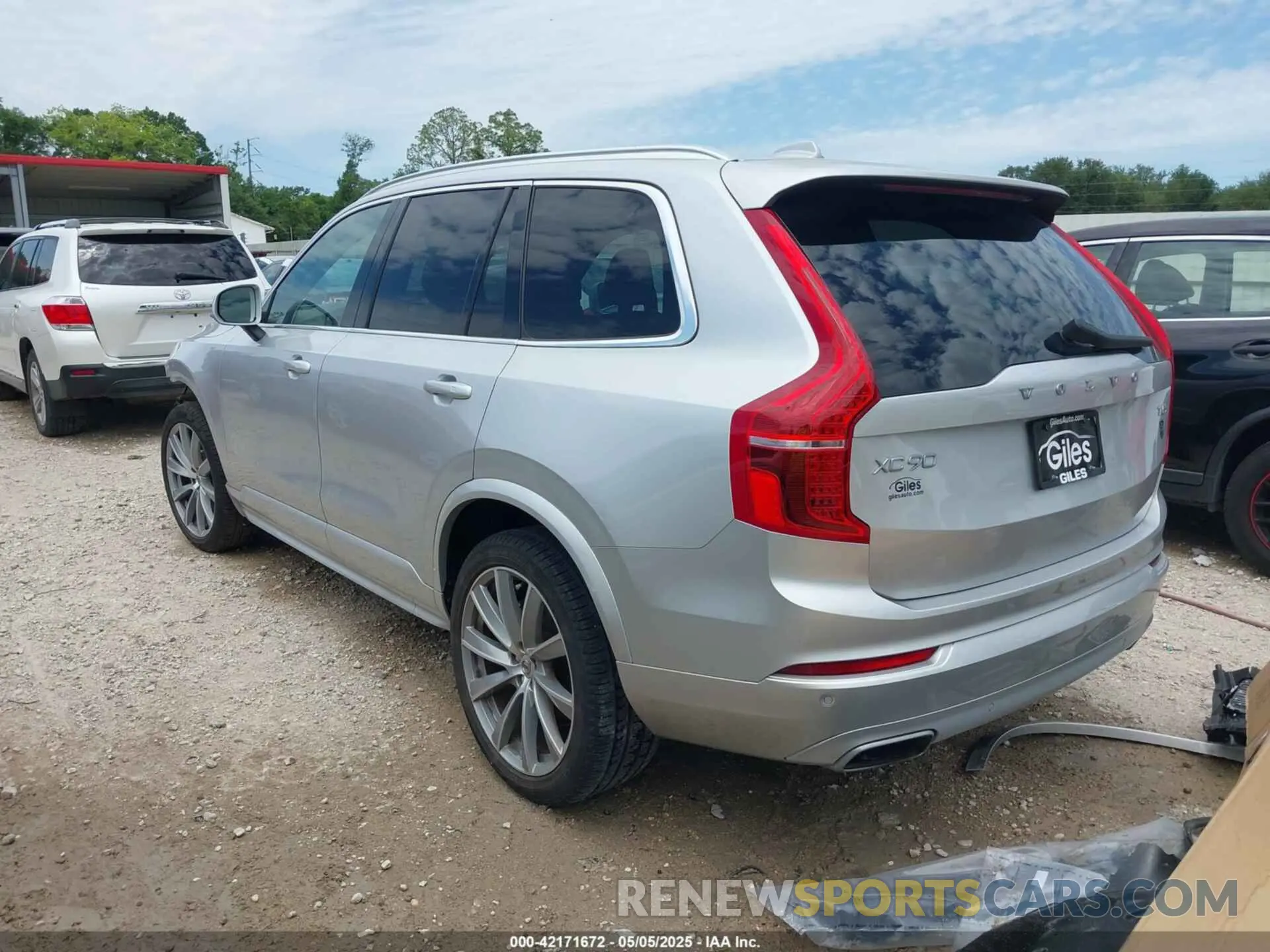 3 Фотография поврежденного автомобиля YV4102CK7M1735715 VOLVO XC90 2021