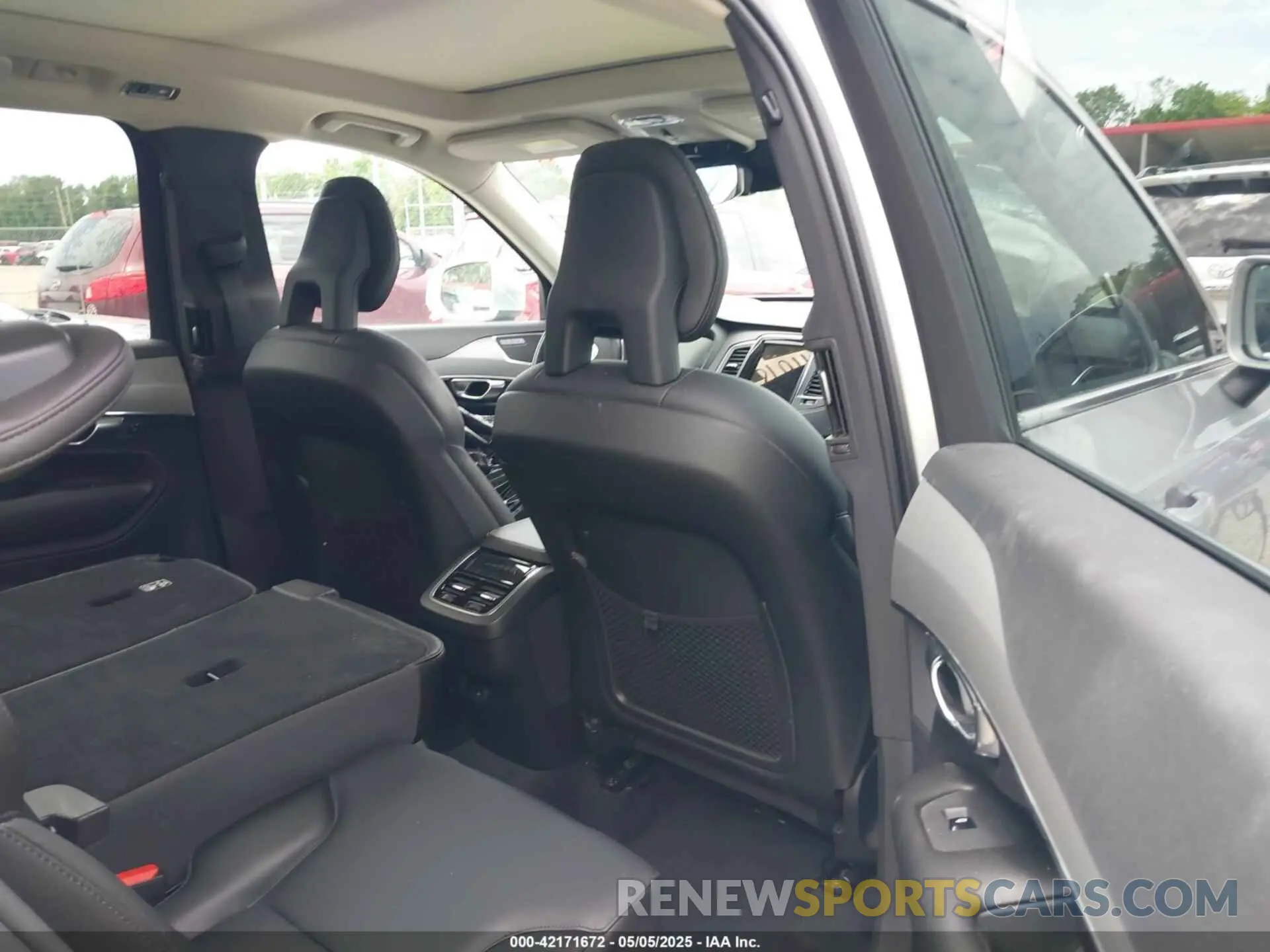 8 Фотография поврежденного автомобиля YV4102CK7M1735715 VOLVO XC90 2021