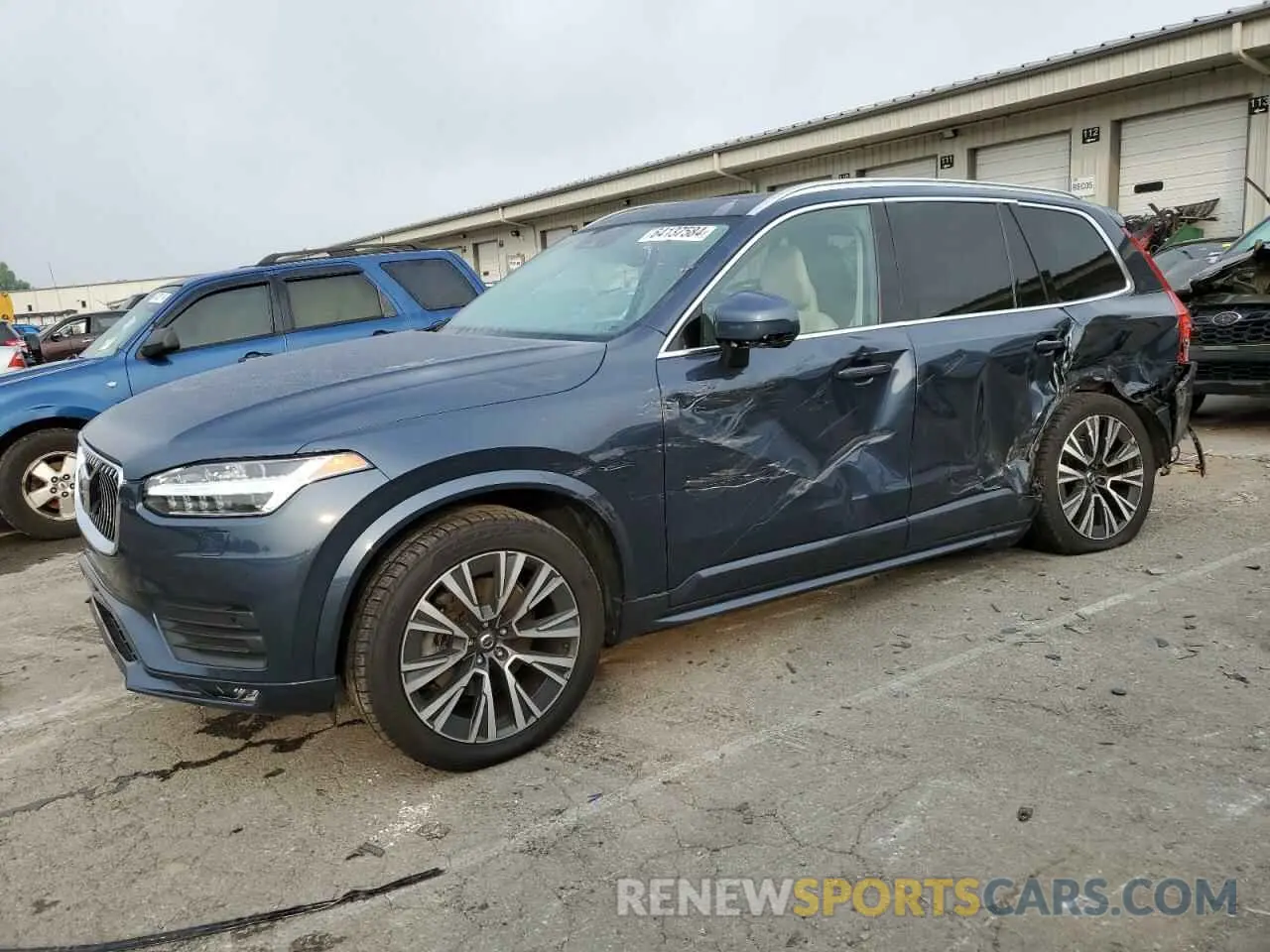 1 Фотография поврежденного автомобиля YV4102PK4M1671000 VOLVO XC90 2021