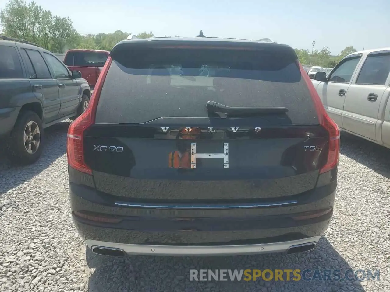 6 Photograph of a damaged car YV4102PK4M1746102 VOLVO XC90 2021