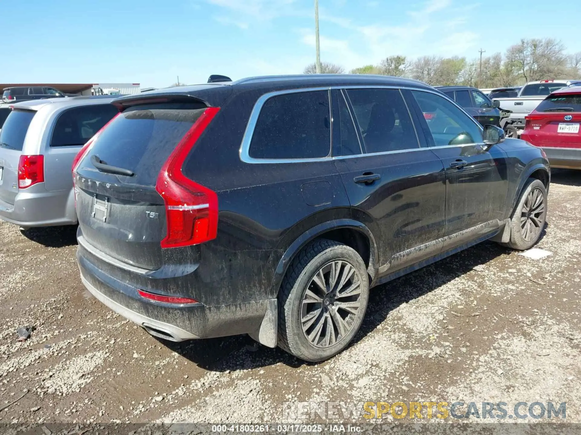 4 Photograph of a damaged car YV4102PKXM1741082 VOLVO XC90 2021