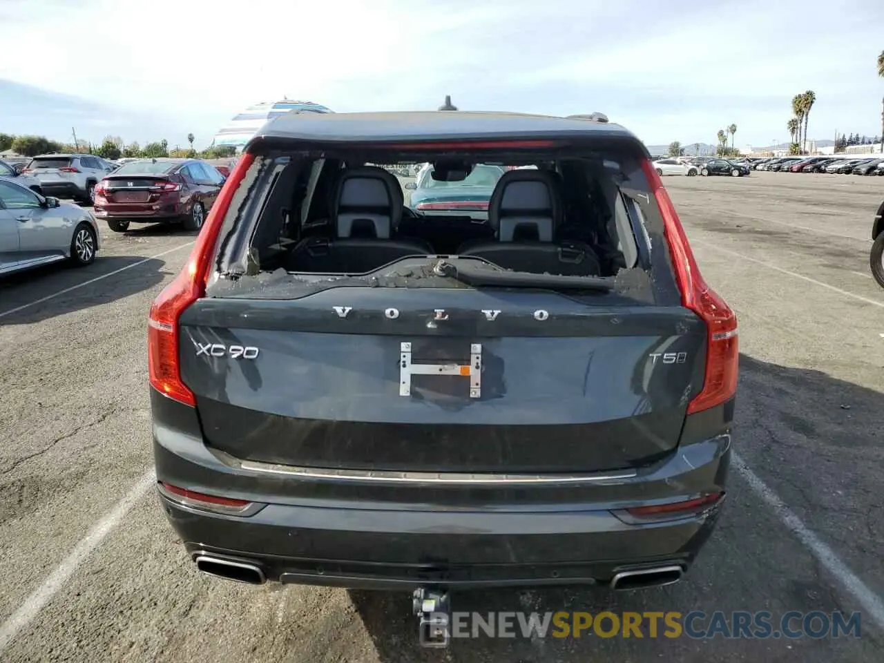 6 Photograph of a damaged car YV4102PM3M1726893 VOLVO XC90 2021
