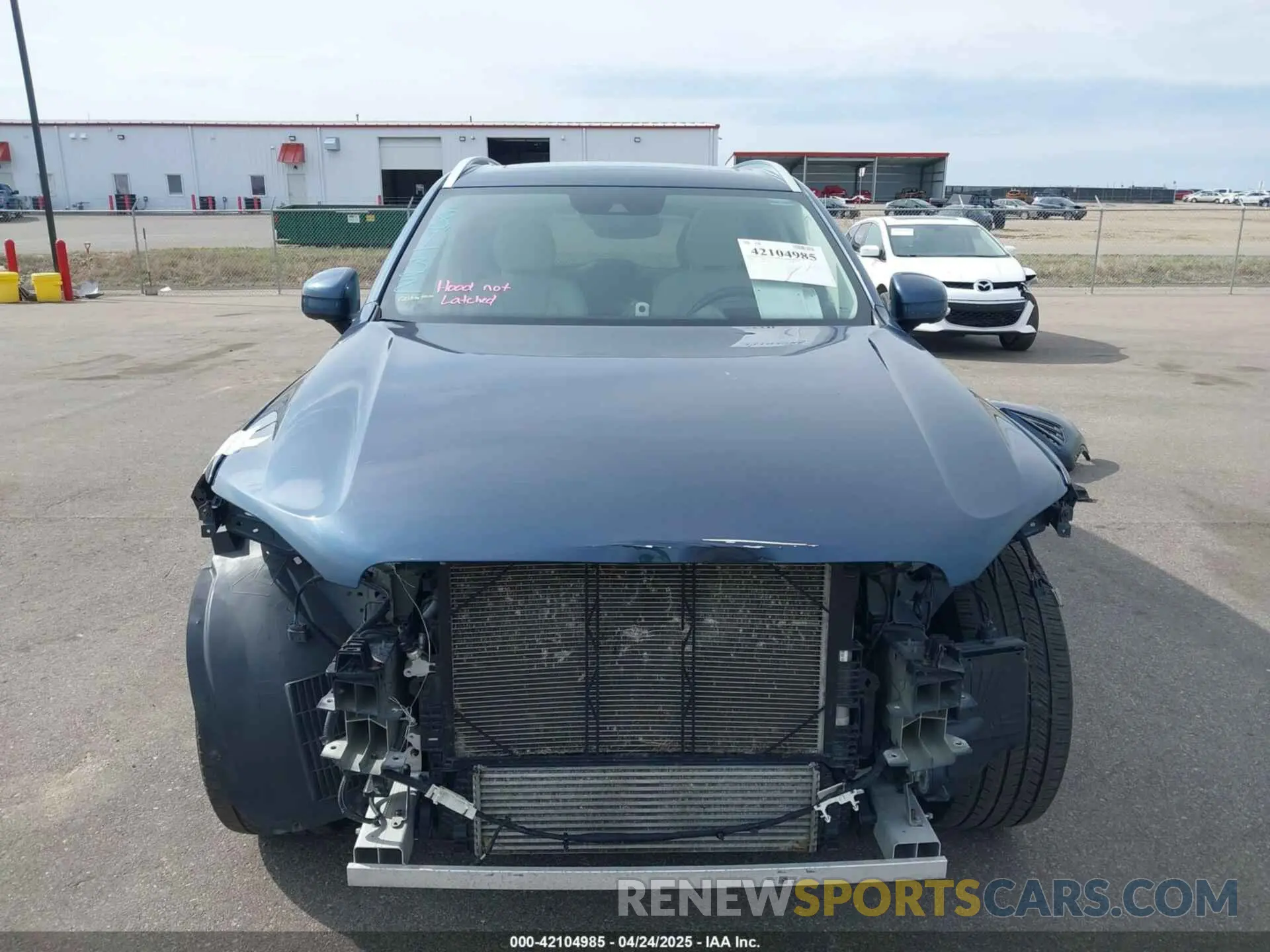 13 Photograph of a damaged car YV4A221K6M1689257 VOLVO XC90 2021