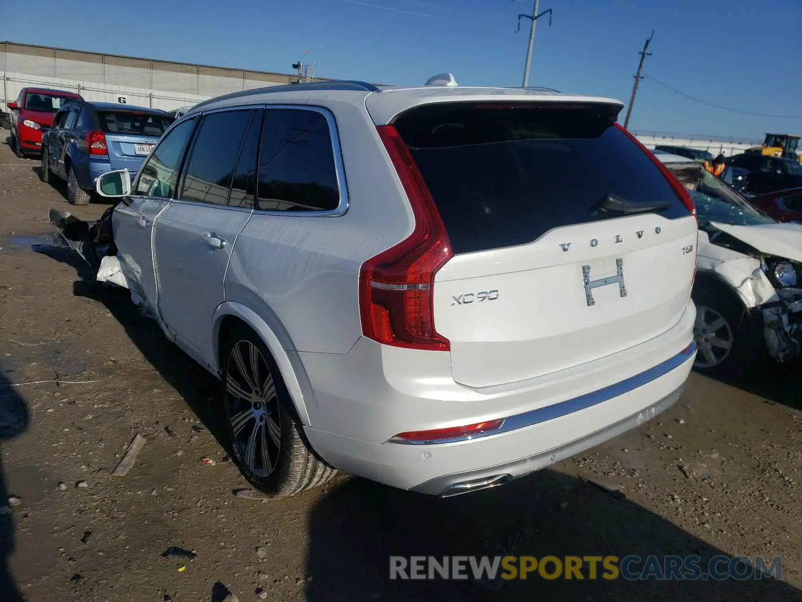 3 Photograph of a damaged car YV4A221L8M1685333 VOLVO XC90 2021