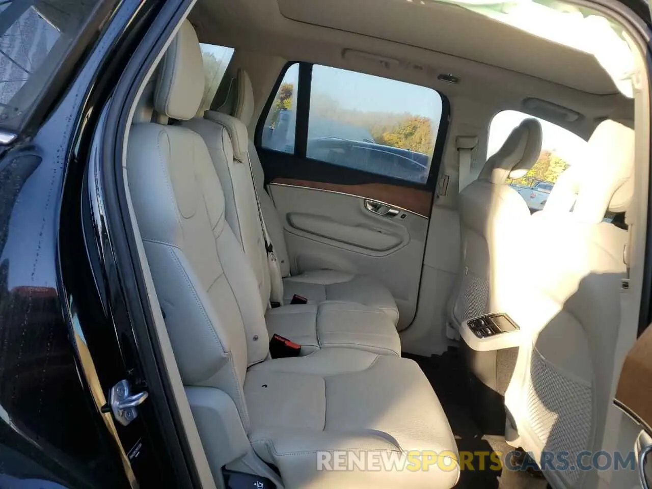 11 Фотография поврежденного автомобиля YV4A22PK2M1737084 VOLVO XC90 2021