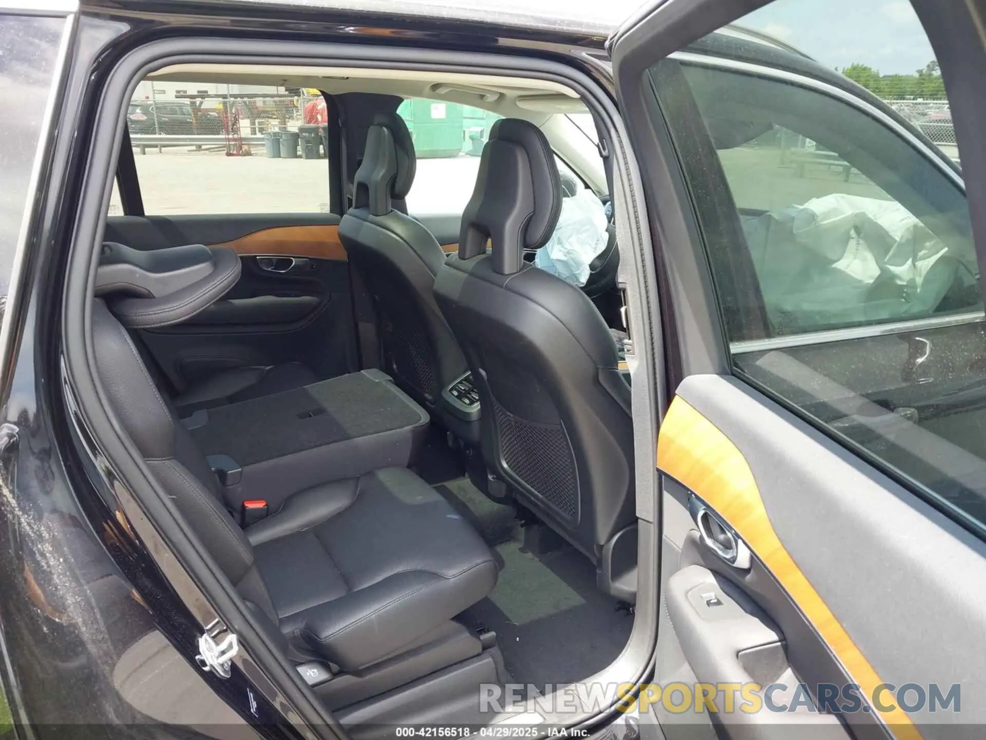 8 Фотография поврежденного автомобиля YV4A22PK3M1717880 VOLVO XC90 2021