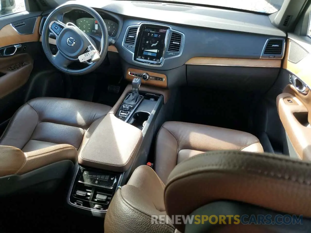 8 Photograph of a damaged car YV4A22PK3M1773379 VOLVO XC90 2021
