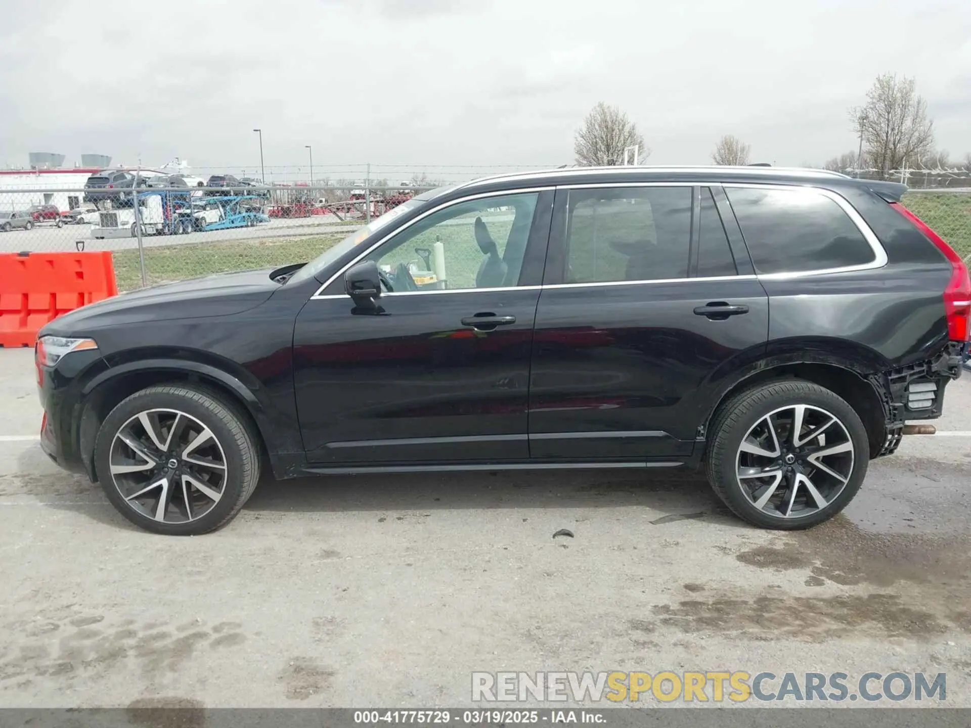 15 Photograph of a damaged car YV4A22PK4M1691533 VOLVO XC90 2021