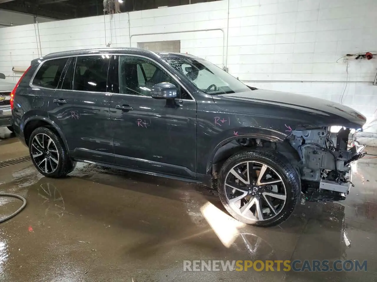4 Фотография поврежденного автомобиля YV4A22PK6M1737461 VOLVO XC90 2021