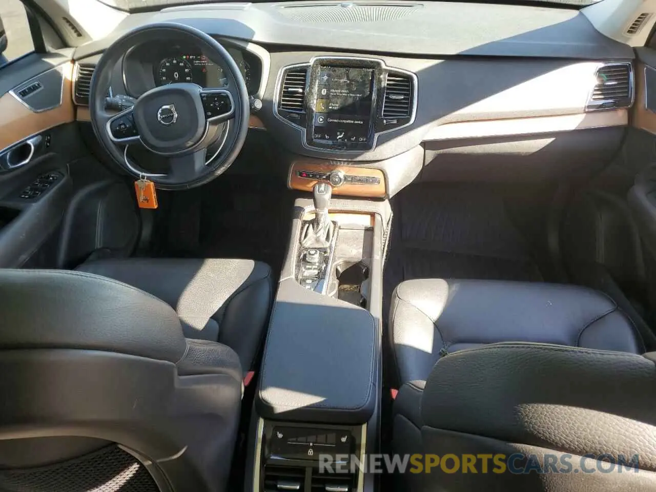 8 Фотография поврежденного автомобиля YV4A22PK7M1687976 VOLVO XC90 2021