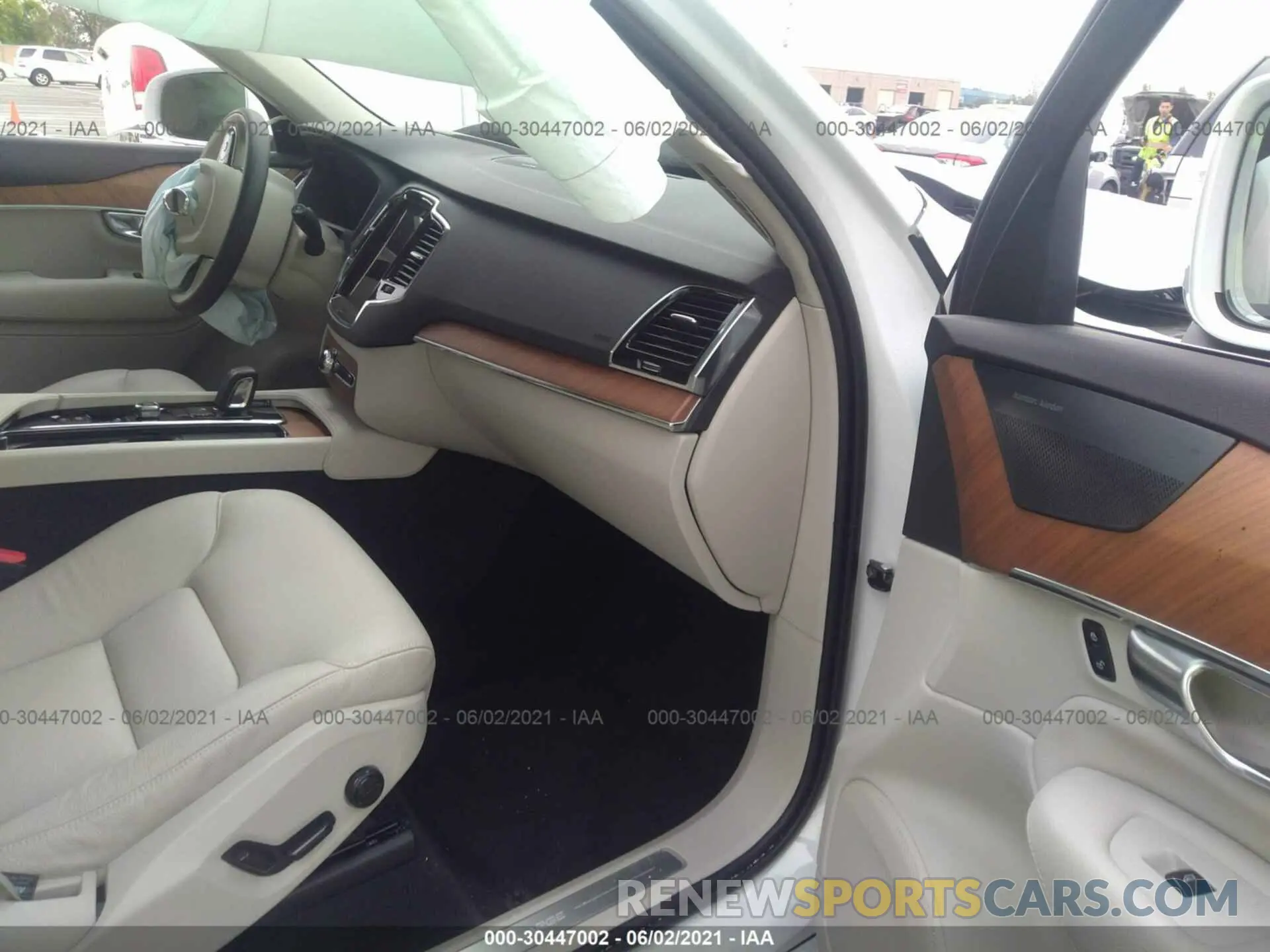 5 Фотография поврежденного автомобиля YV4BR0CK4M1712634 VOLVO XC90 2021