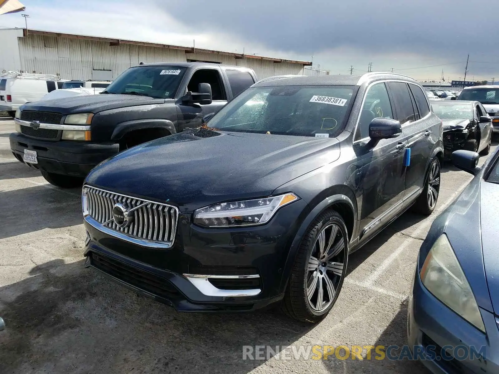2 Photograph of a damaged car YV4BR0CL1M1683814 VOLVO XC90 2021