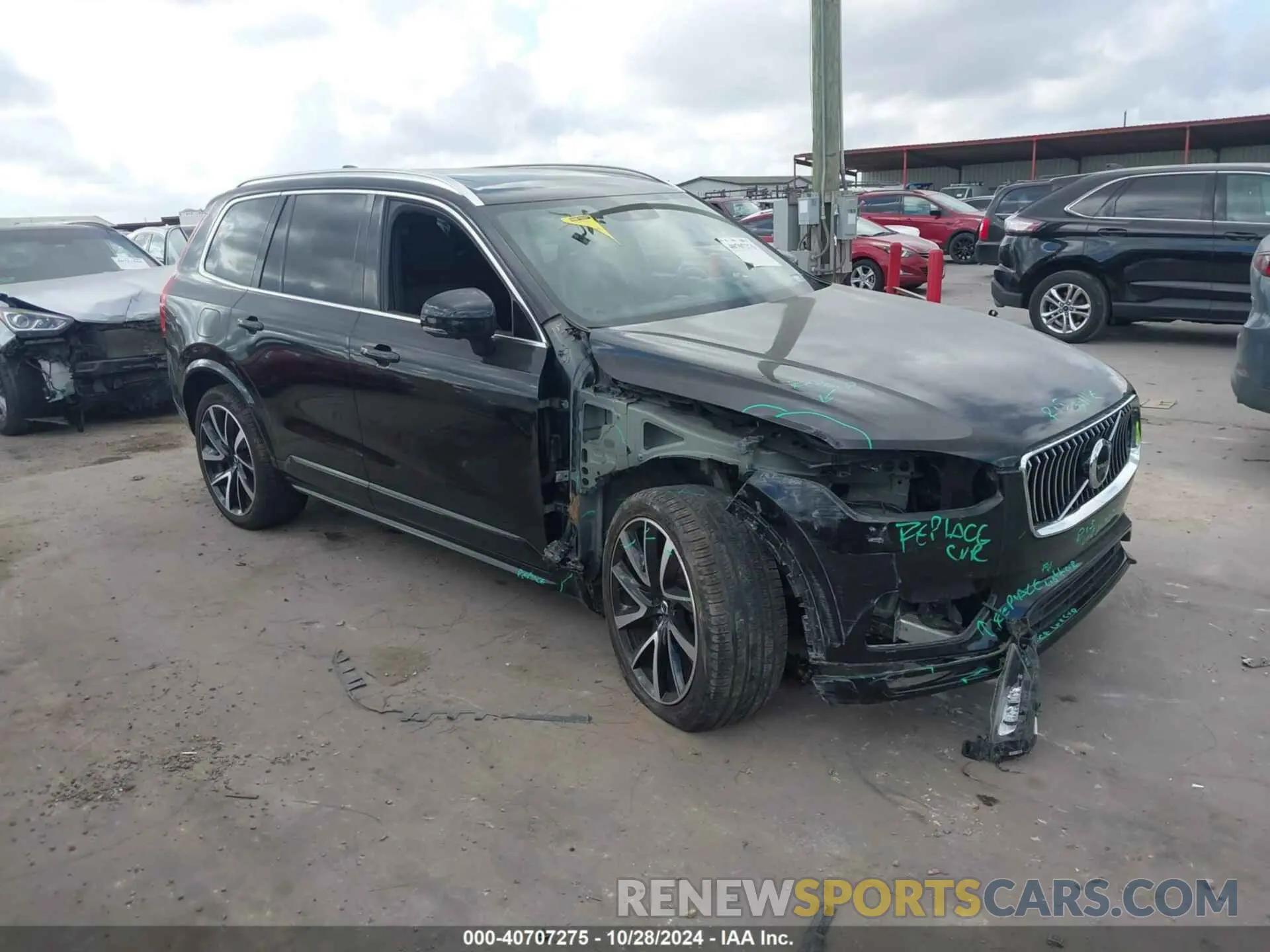 1 Photograph of a damaged car YV4A221K4N1810692 VOLVO XC90 2022