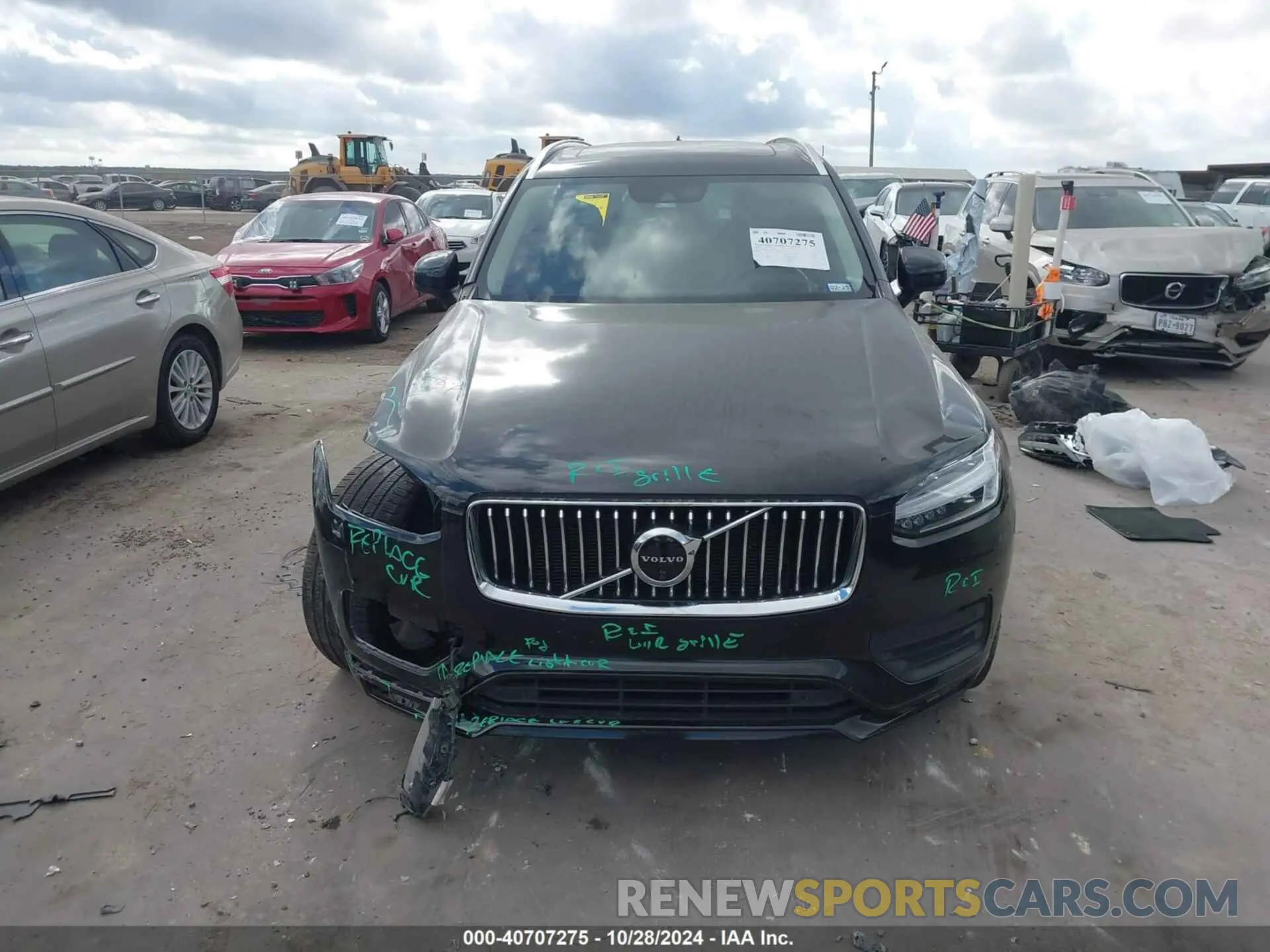 12 Photograph of a damaged car YV4A221K4N1810692 VOLVO XC90 2022