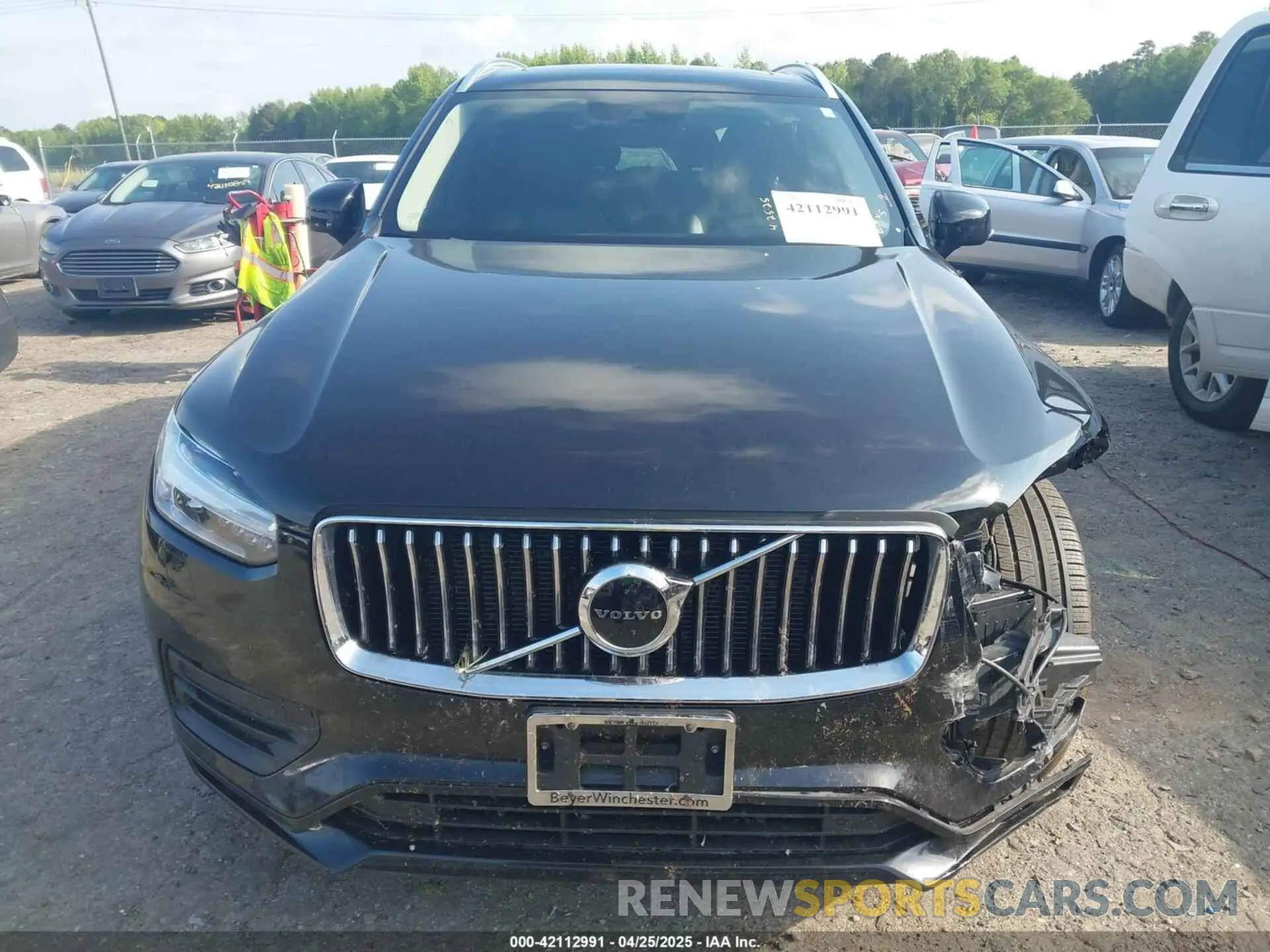11 Photograph of a damaged car YV4A221K7N1781589 VOLVO XC90 2022