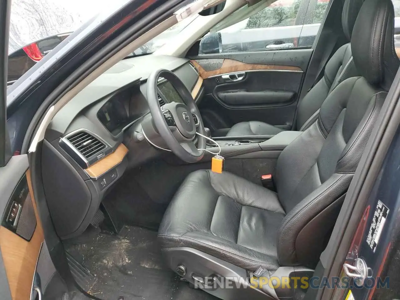 7 Photograph of a damaged car YV4A221KXN1849335 VOLVO XC90 2022