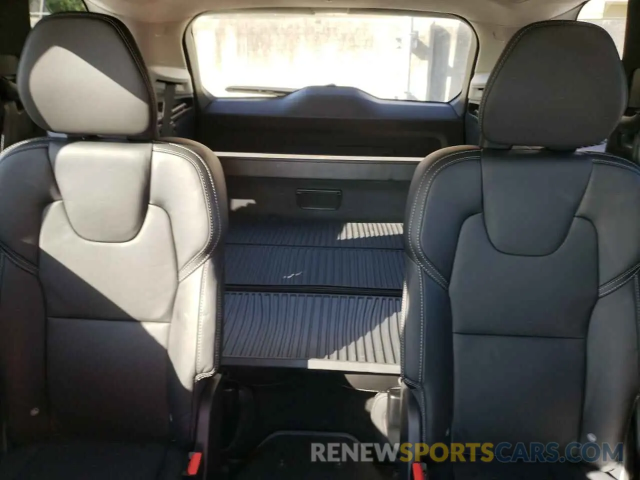 10 Фотография поврежденного автомобиля YV4A221L1N1826115 VOLVO XC90 2022