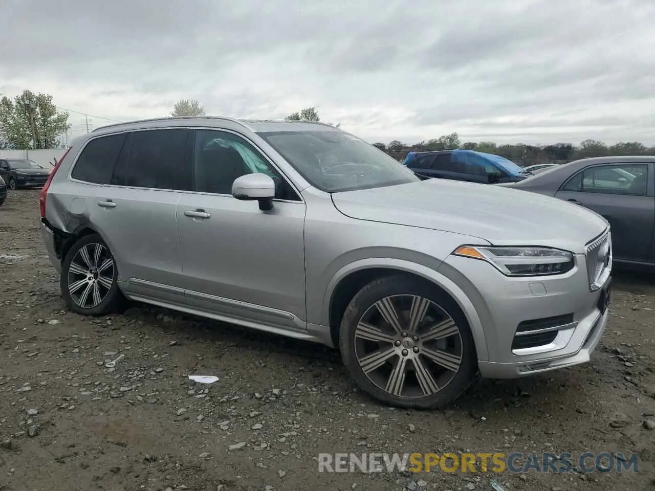 4 Photograph of a damaged car YV4A221L3N1855101 VOLVO XC90 2022