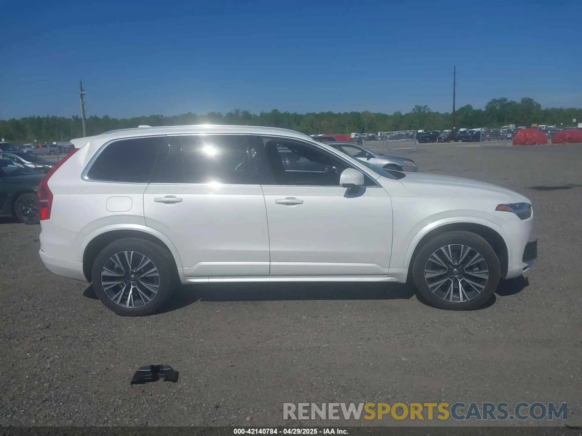 13 Photograph of a damaged car YV4A22PK2N1781135 VOLVO XC90 2022