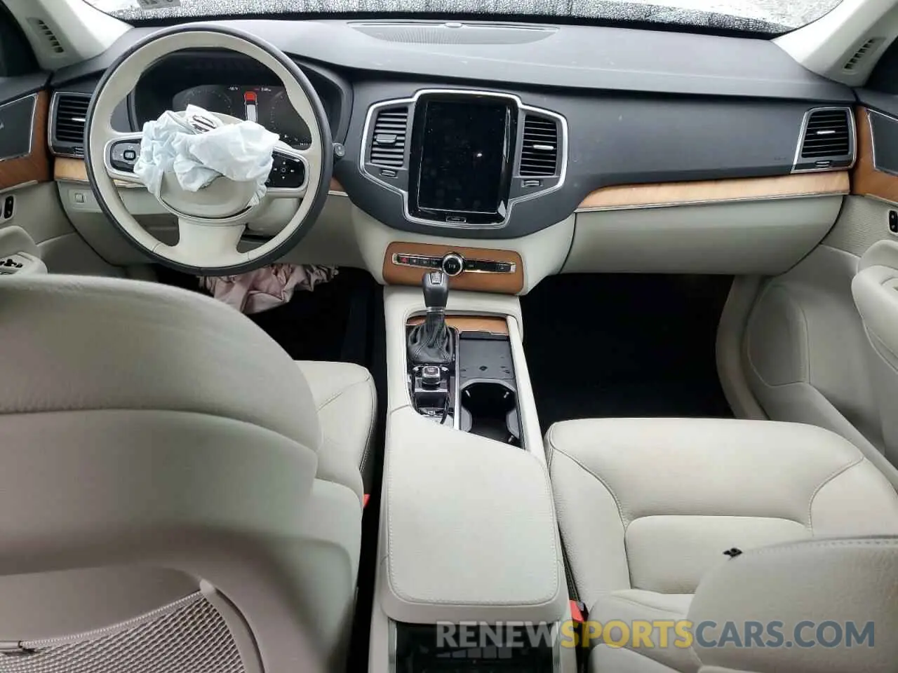 8 Photograph of a damaged car YV4A22PK2N1861289 VOLVO XC90 2022