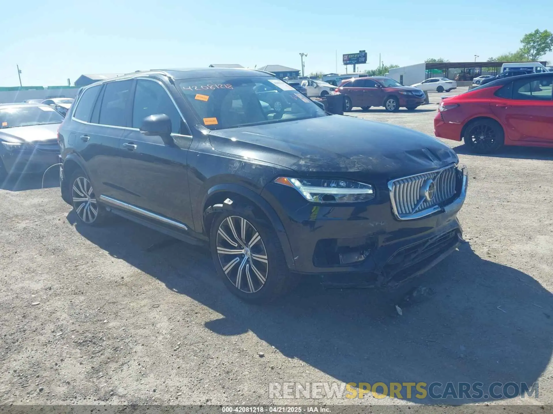 1 Фотография поврежденного автомобиля YV4A22PLXN1825701 VOLVO XC90 2022