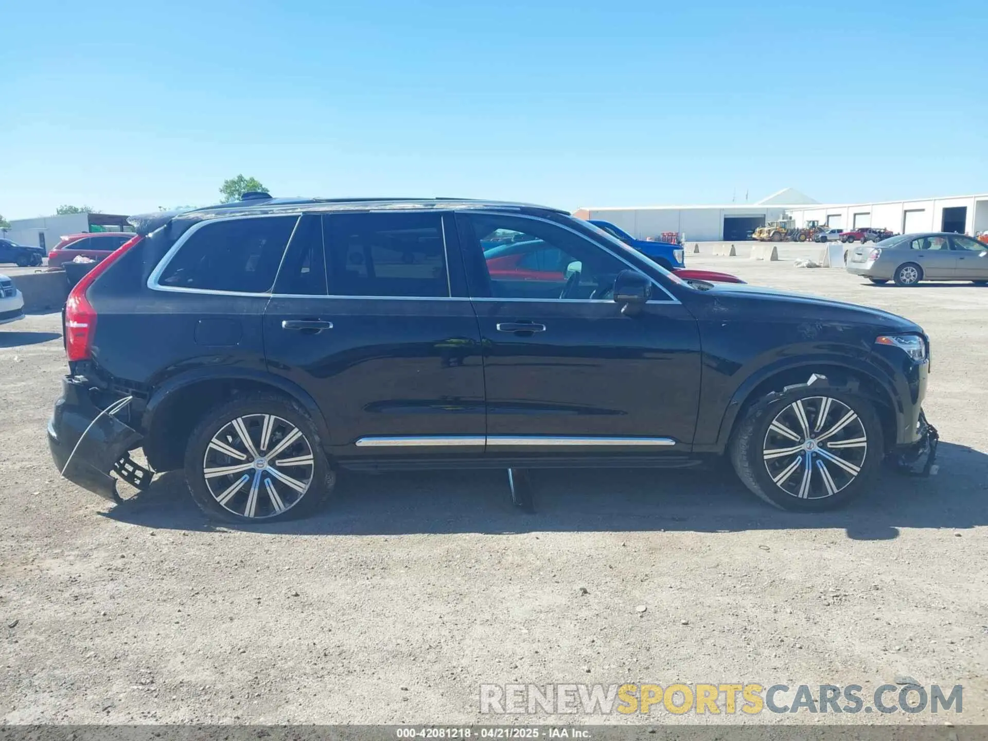 13 Фотография поврежденного автомобиля YV4A22PLXN1825701 VOLVO XC90 2022