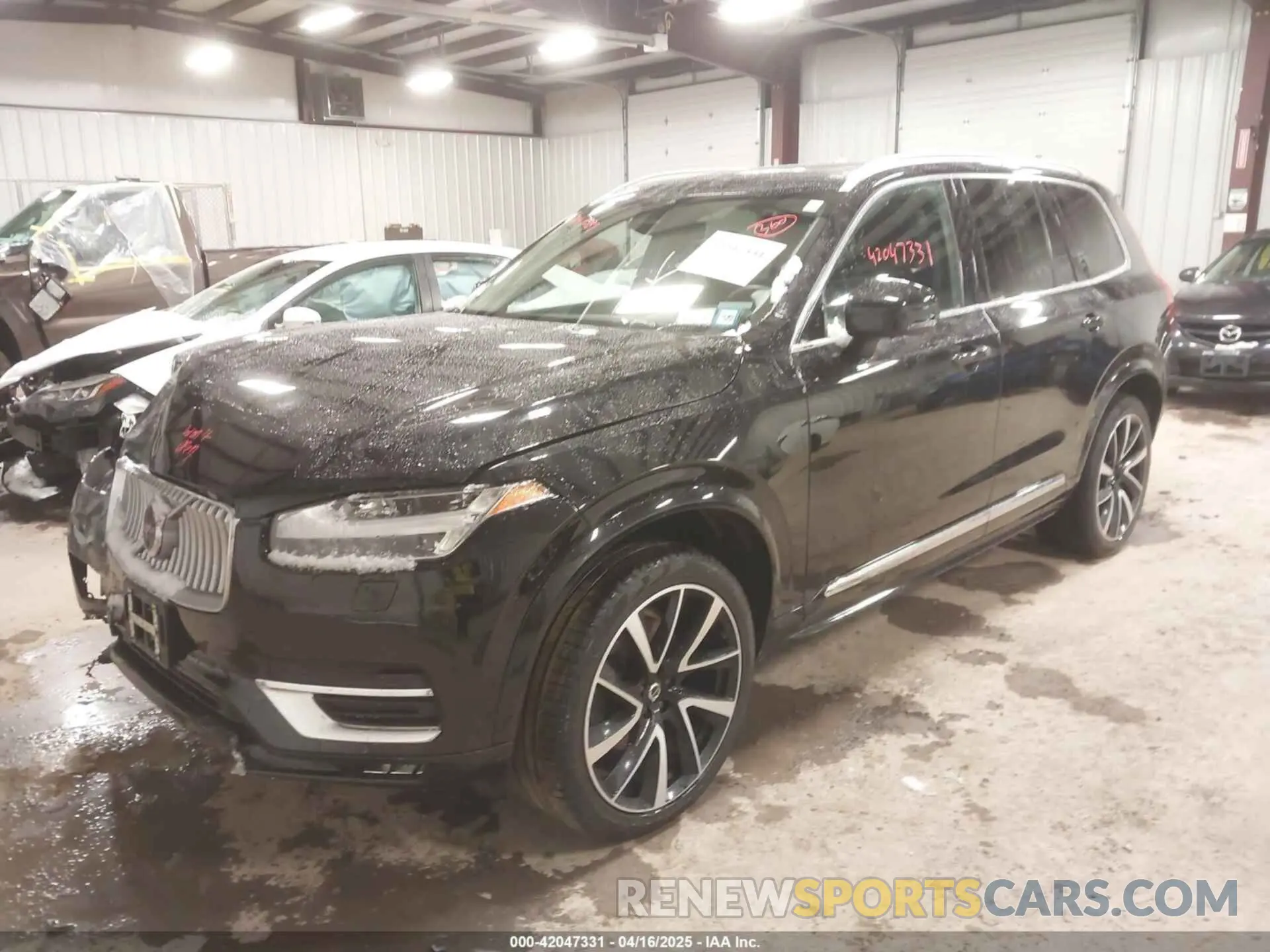 2 Фотография поврежденного автомобиля YV4062PN2P1917275 VOLVO XC90 2023