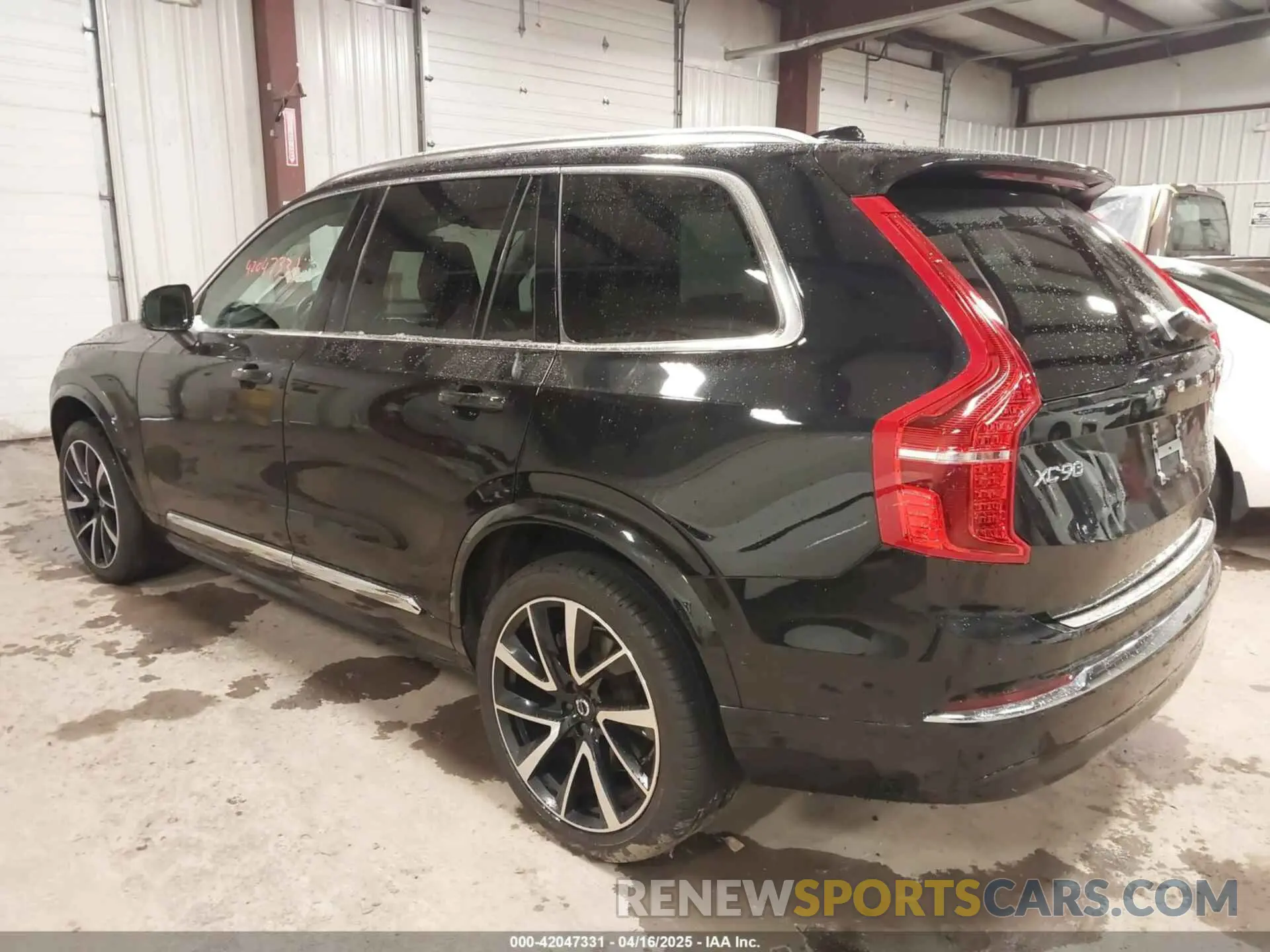 3 Фотография поврежденного автомобиля YV4062PN2P1917275 VOLVO XC90 2023