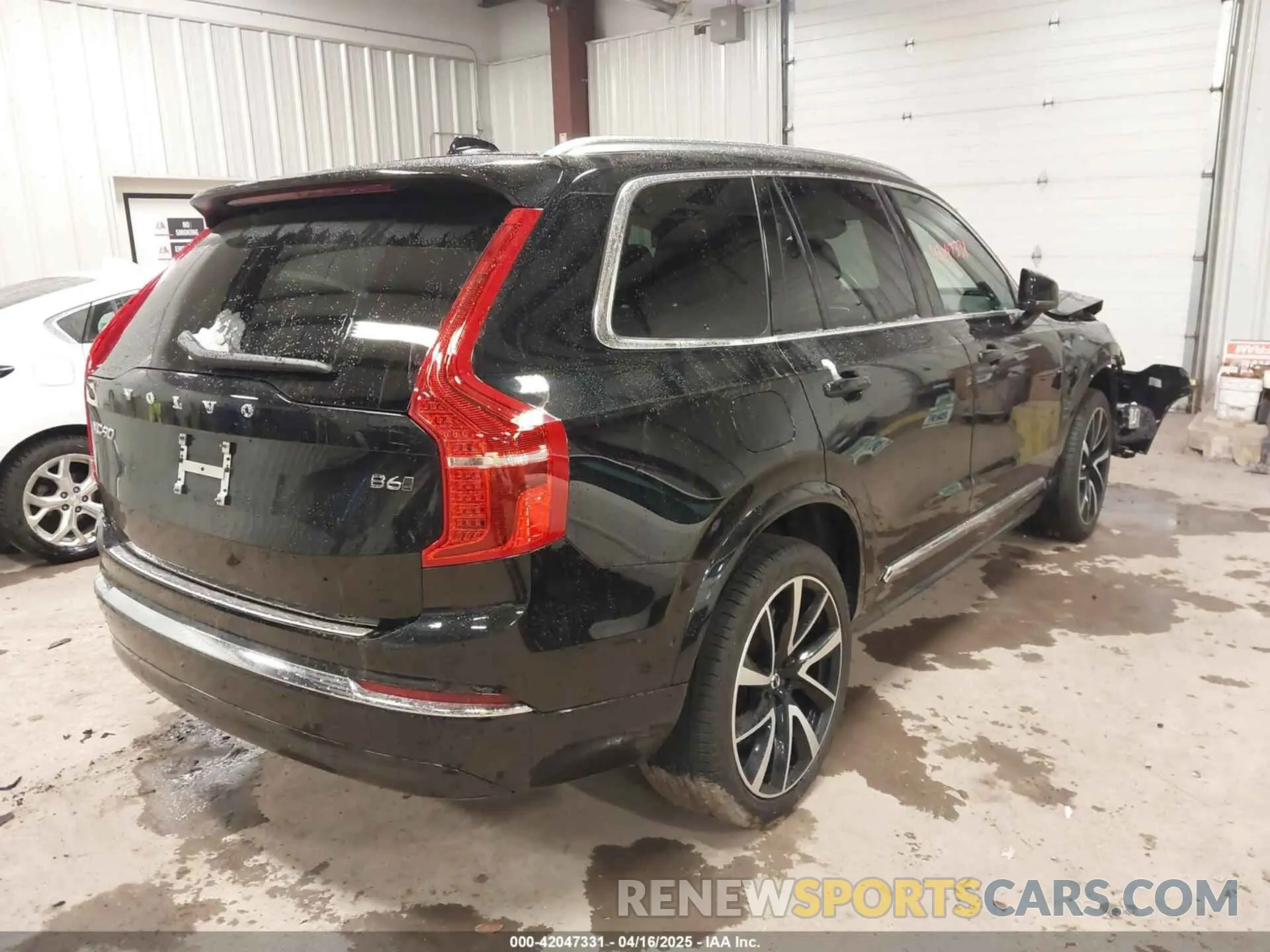 4 Фотография поврежденного автомобиля YV4062PN2P1917275 VOLVO XC90 2023