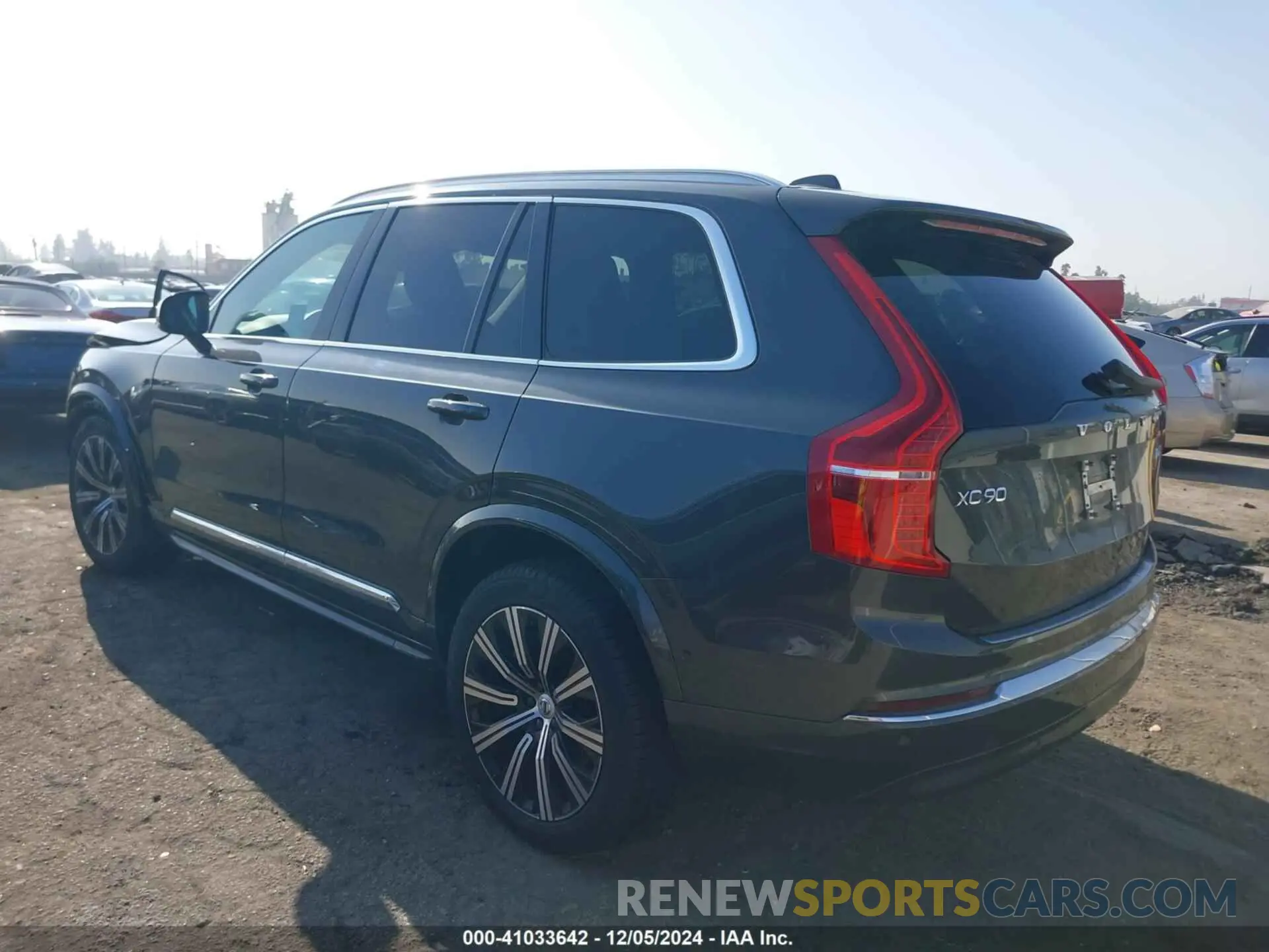 3 Фотография поврежденного автомобиля YV4062PN6P1997826 VOLVO XC90 2023