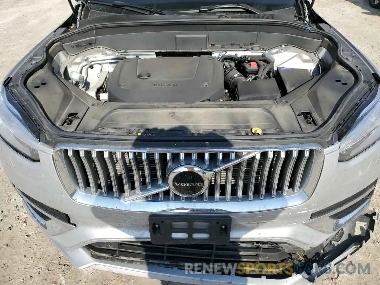 12 Photograph of a damaged car YV4062PN9P1927172 VOLVO XC90 2023