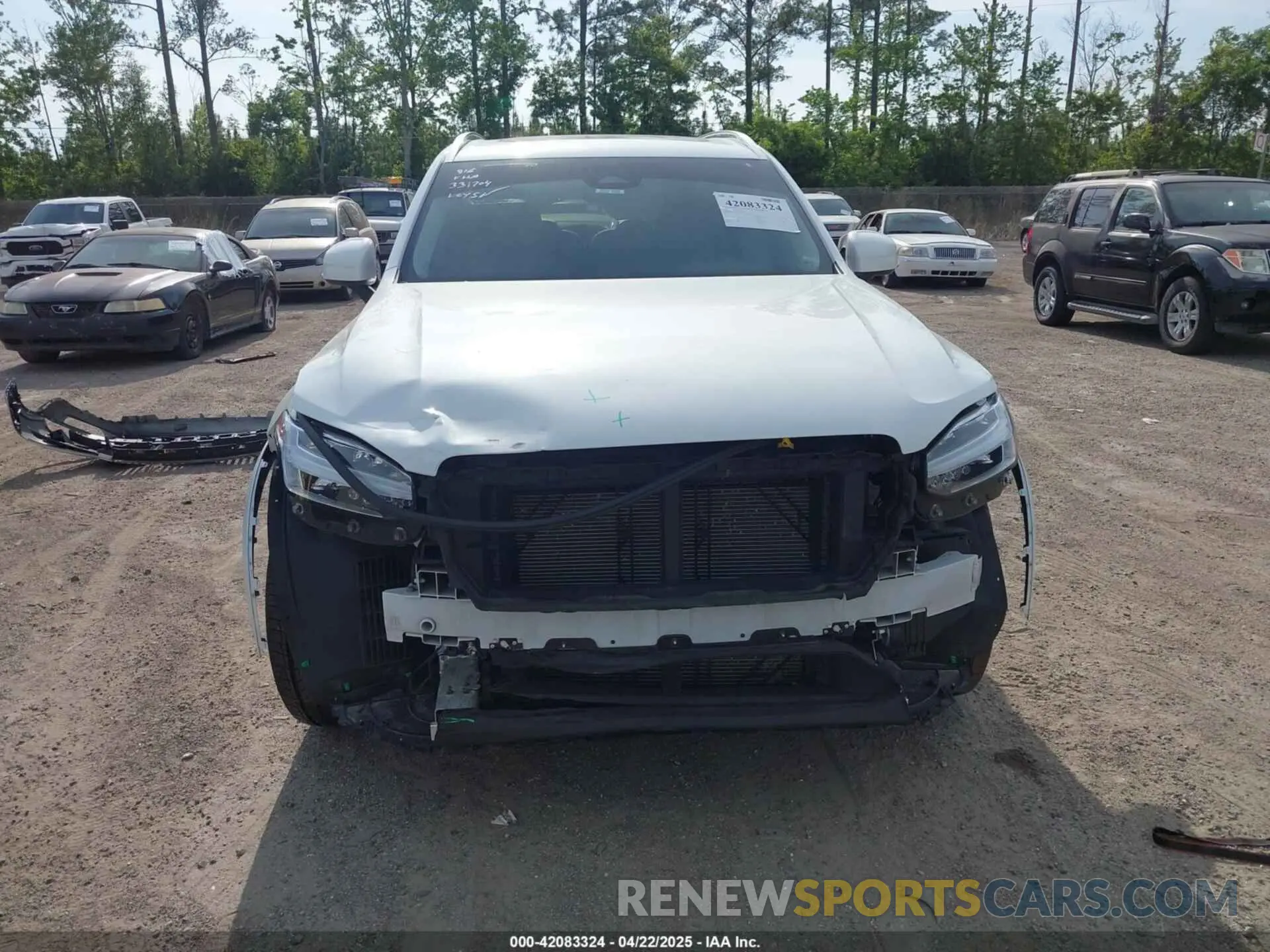 13 Photograph of a damaged car YV4L12PK0P1909337 VOLVO XC90 2023