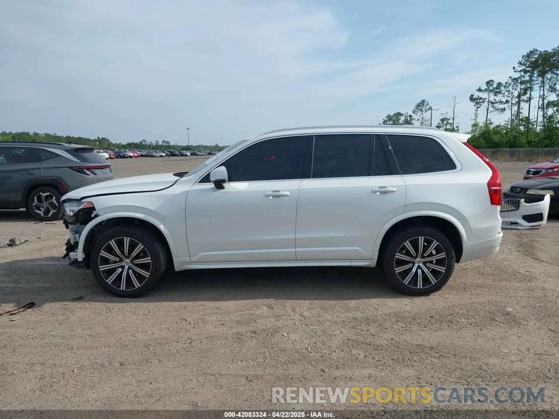 15 Photograph of a damaged car YV4L12PK0P1909337 VOLVO XC90 2023