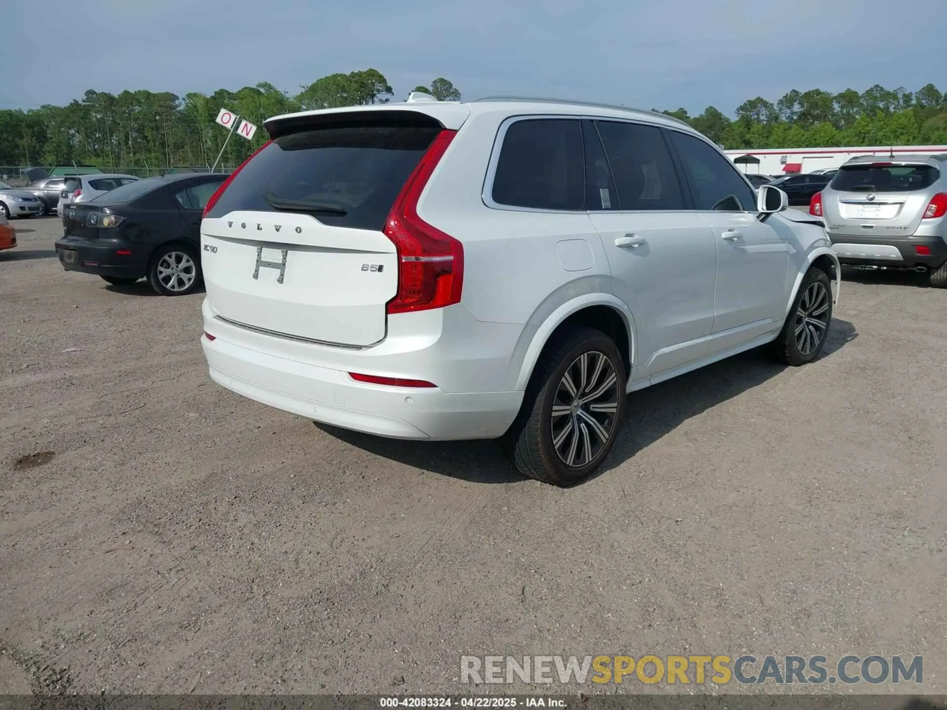 4 Photograph of a damaged car YV4L12PK0P1909337 VOLVO XC90 2023
