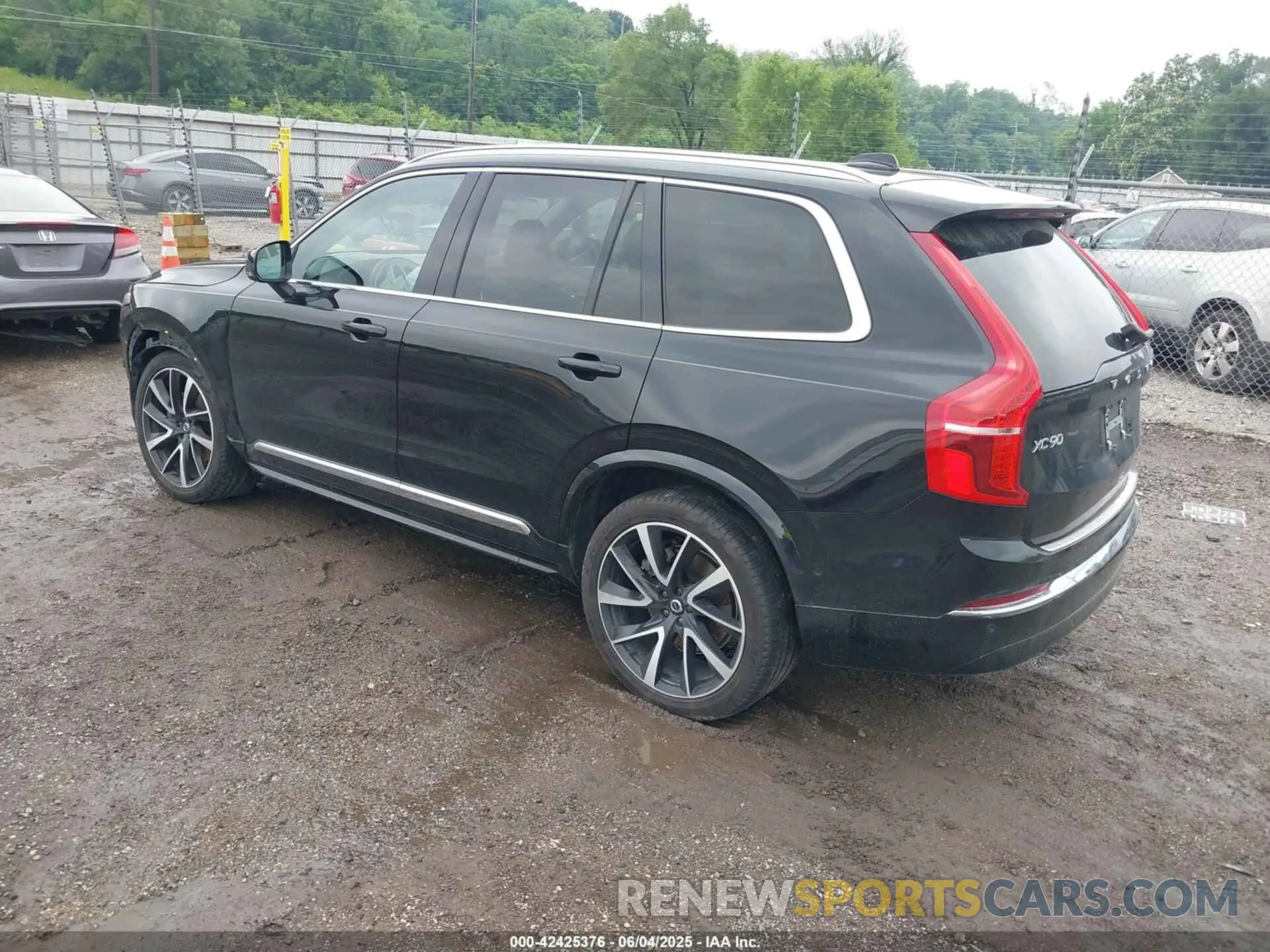 3 Фотография поврежденного автомобиля YV4L12PN0P1910689 VOLVO XC90 2023