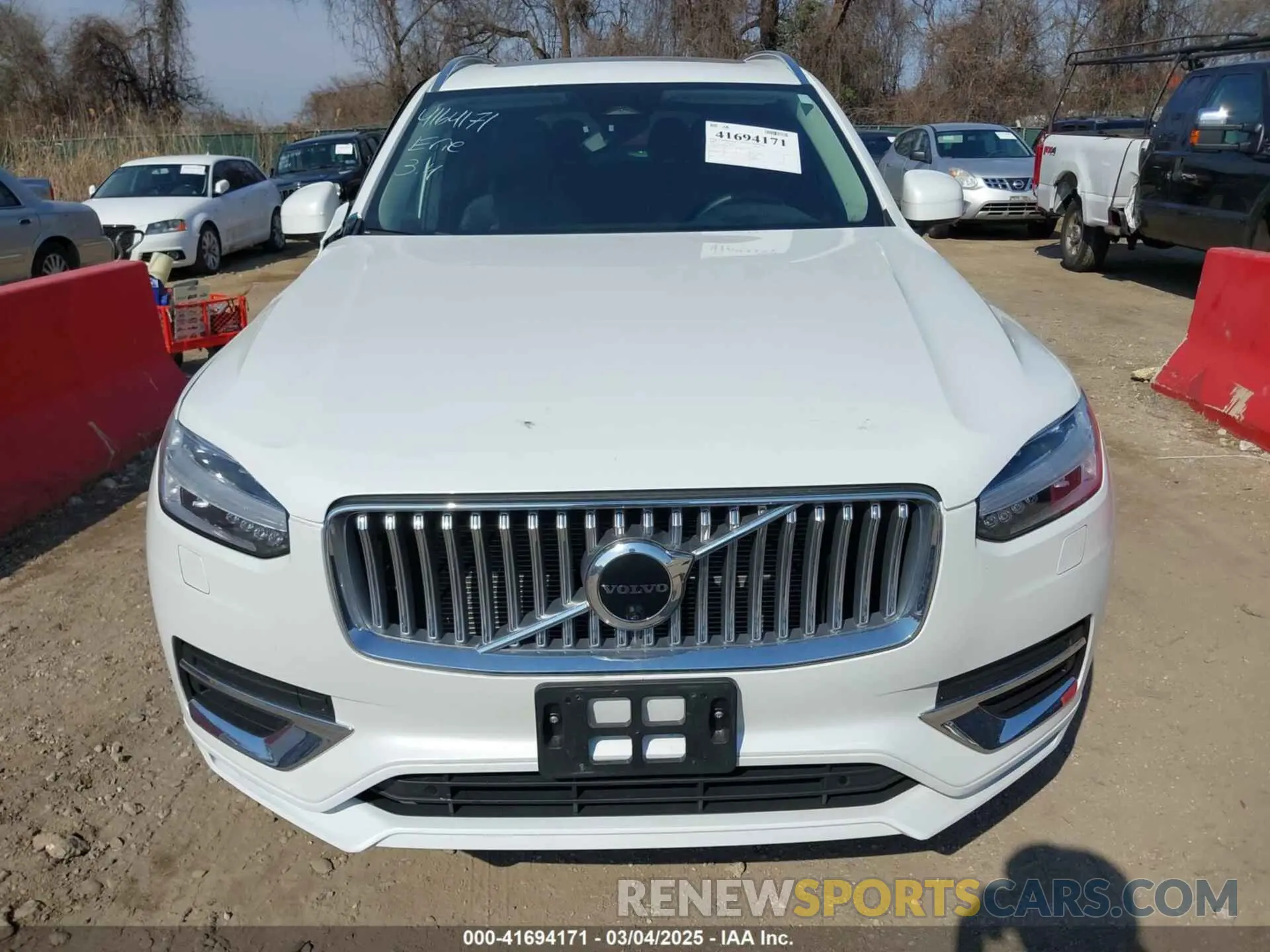 13 Photograph of a damaged car YV4L12PN5P1972993 VOLVO XC90 2023