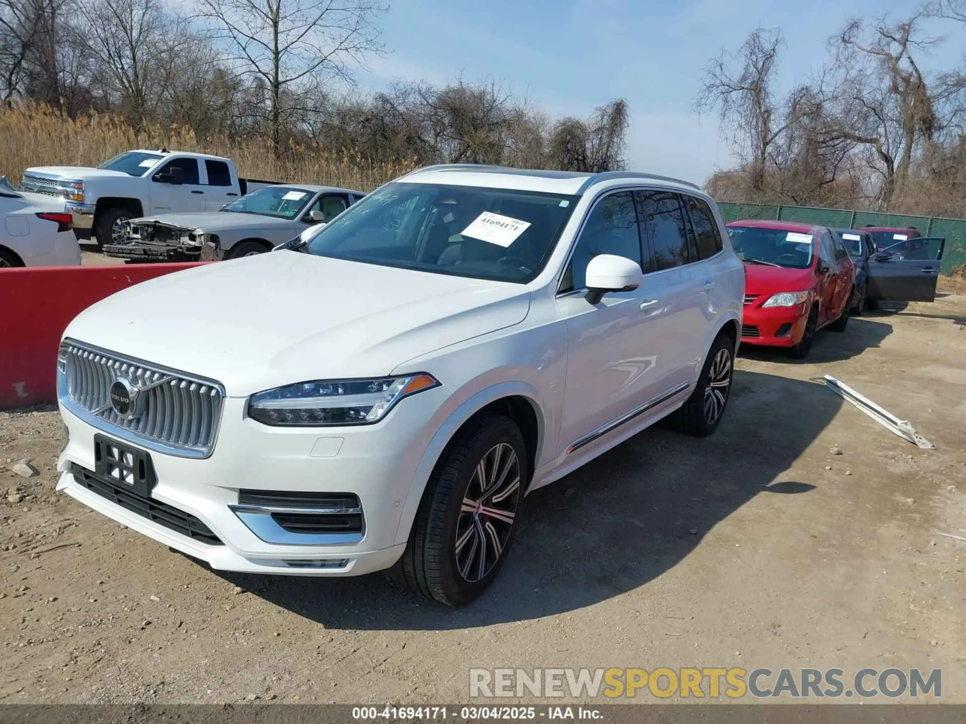 2 Photograph of a damaged car YV4L12PN5P1972993 VOLVO XC90 2023