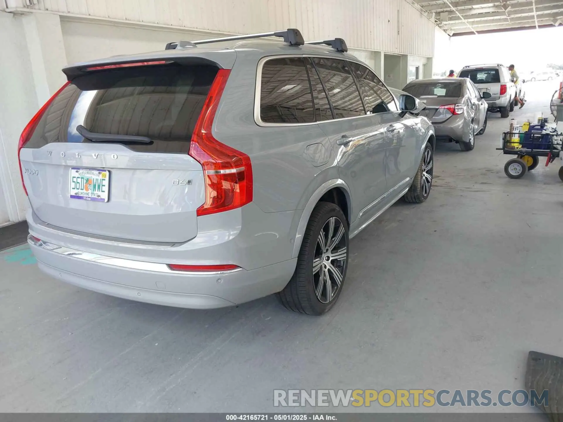 4 Фотография поврежденного автомобиля YV4062JEXR1201106 VOLVO XC90 2024