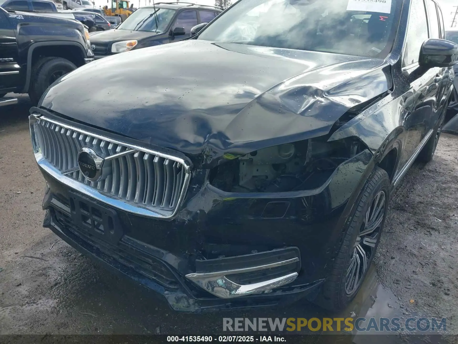 6 Photograph of a damaged car YV4062PE2R1218604 VOLVO XC90 2024