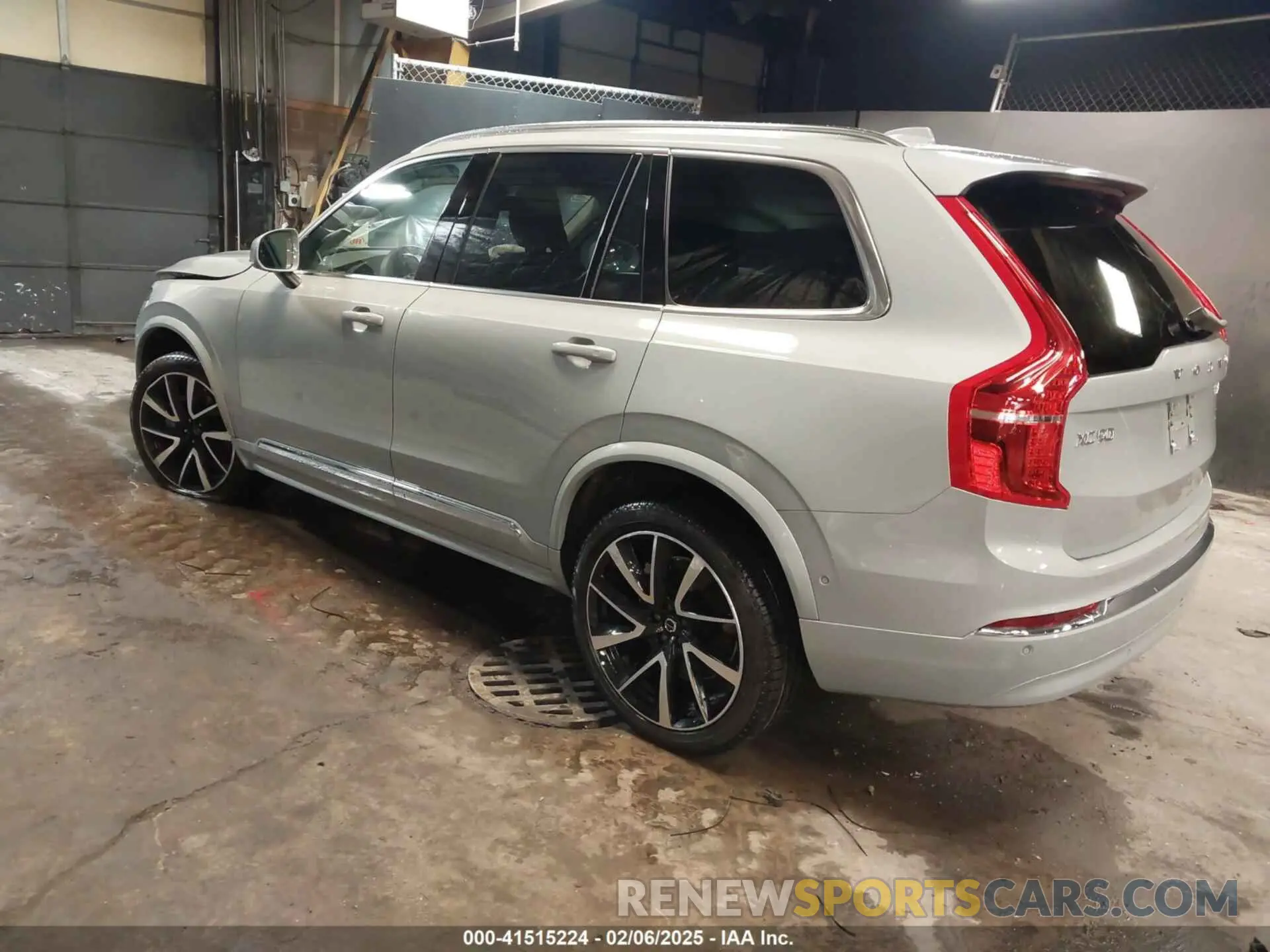 3 Photograph of a damaged car YV4062PE3R1190313 VOLVO XC90 2024
