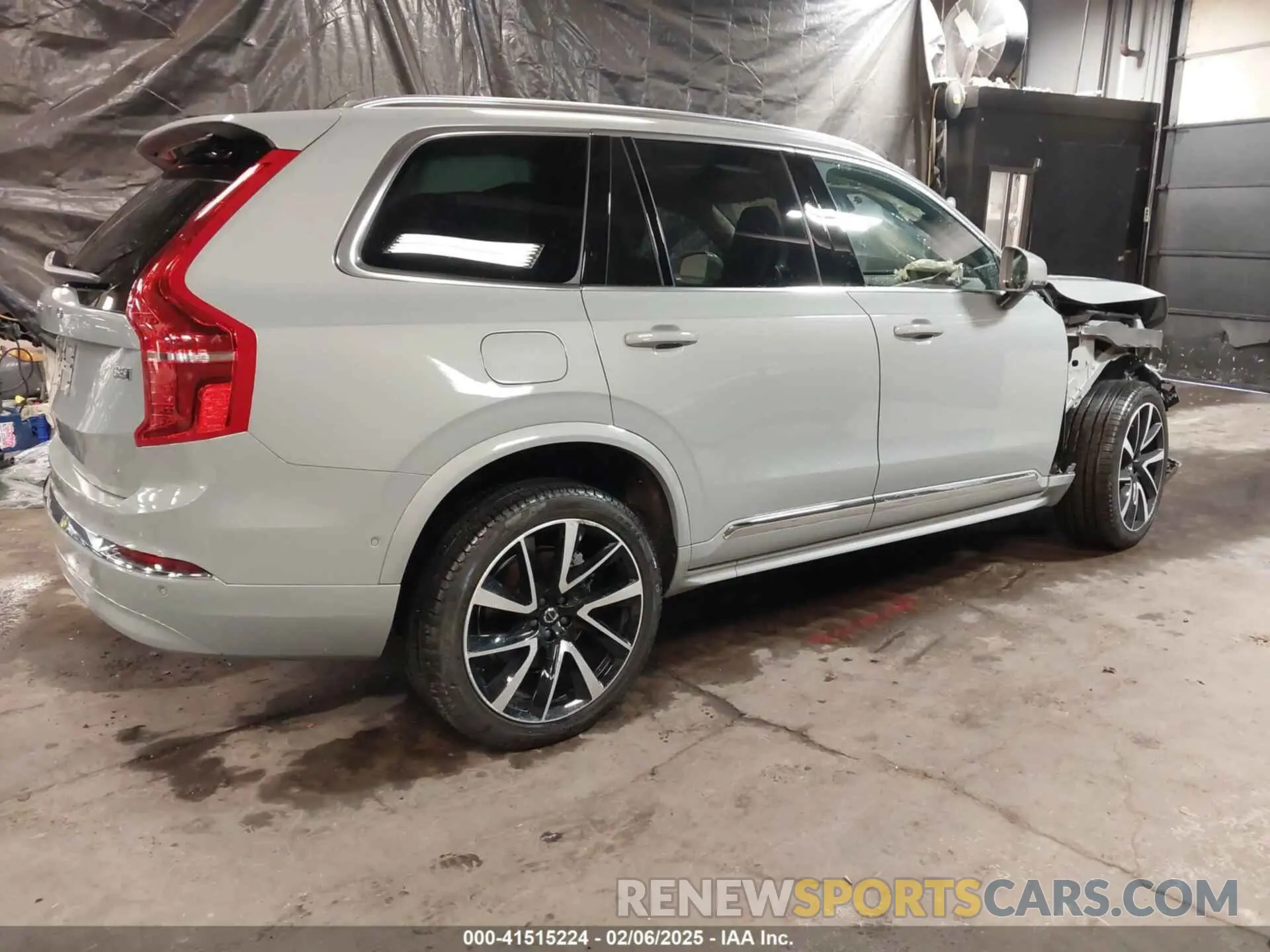 4 Photograph of a damaged car YV4062PE3R1190313 VOLVO XC90 2024