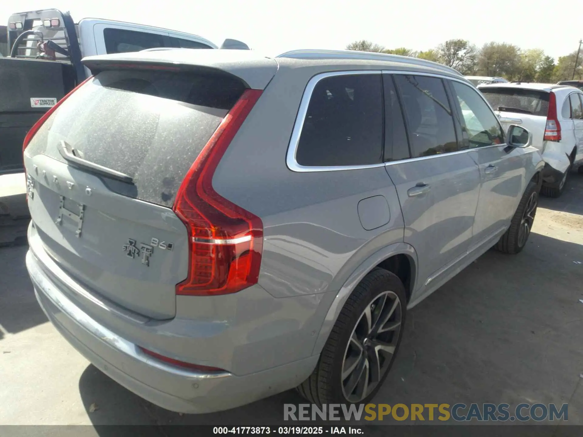 4 Photograph of a damaged car YV4062PEXR1234128 VOLVO XC90 2024