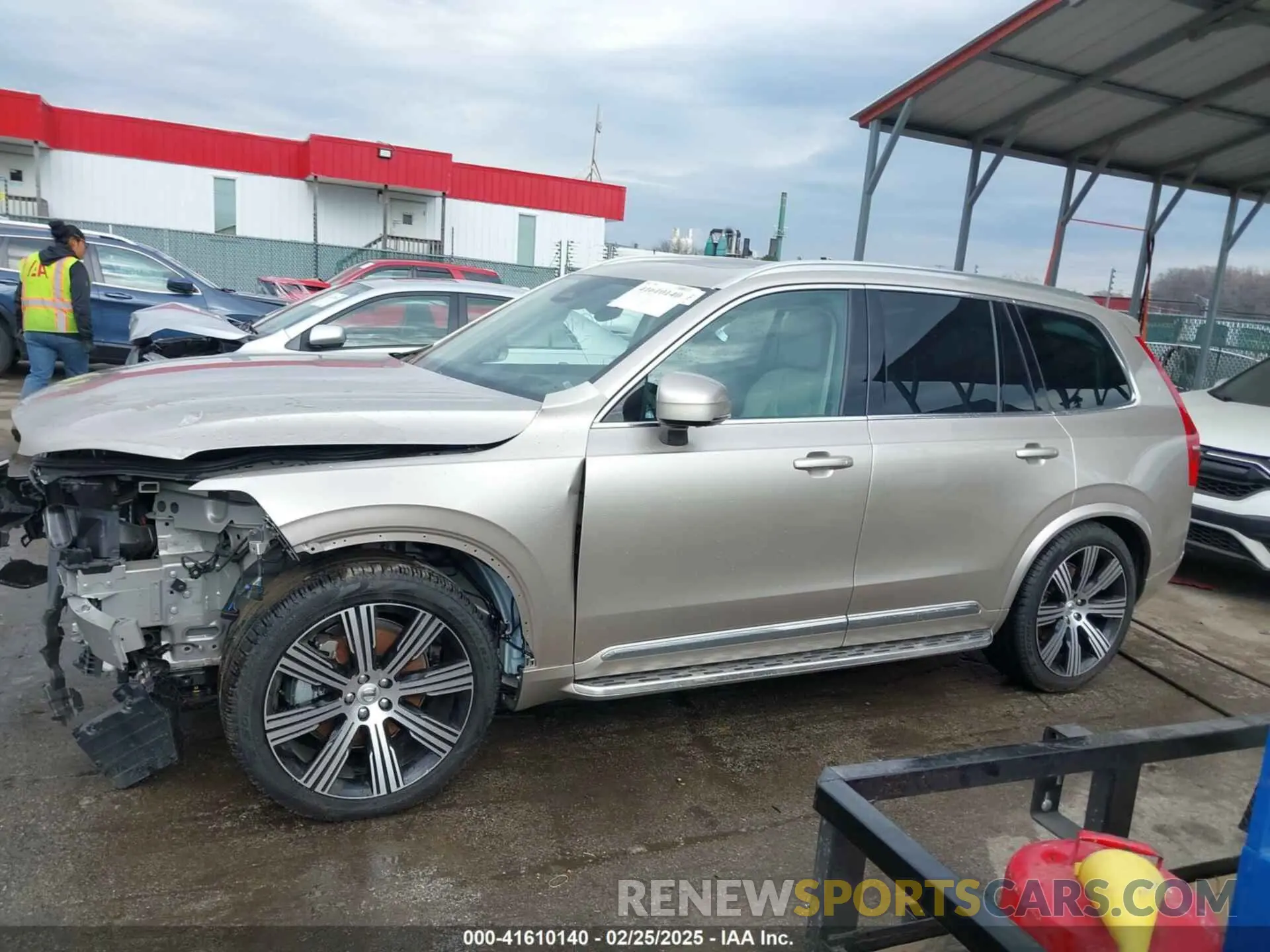 15 Photograph of a damaged car YV4062PF4R1208682 VOLVO XC90 2024