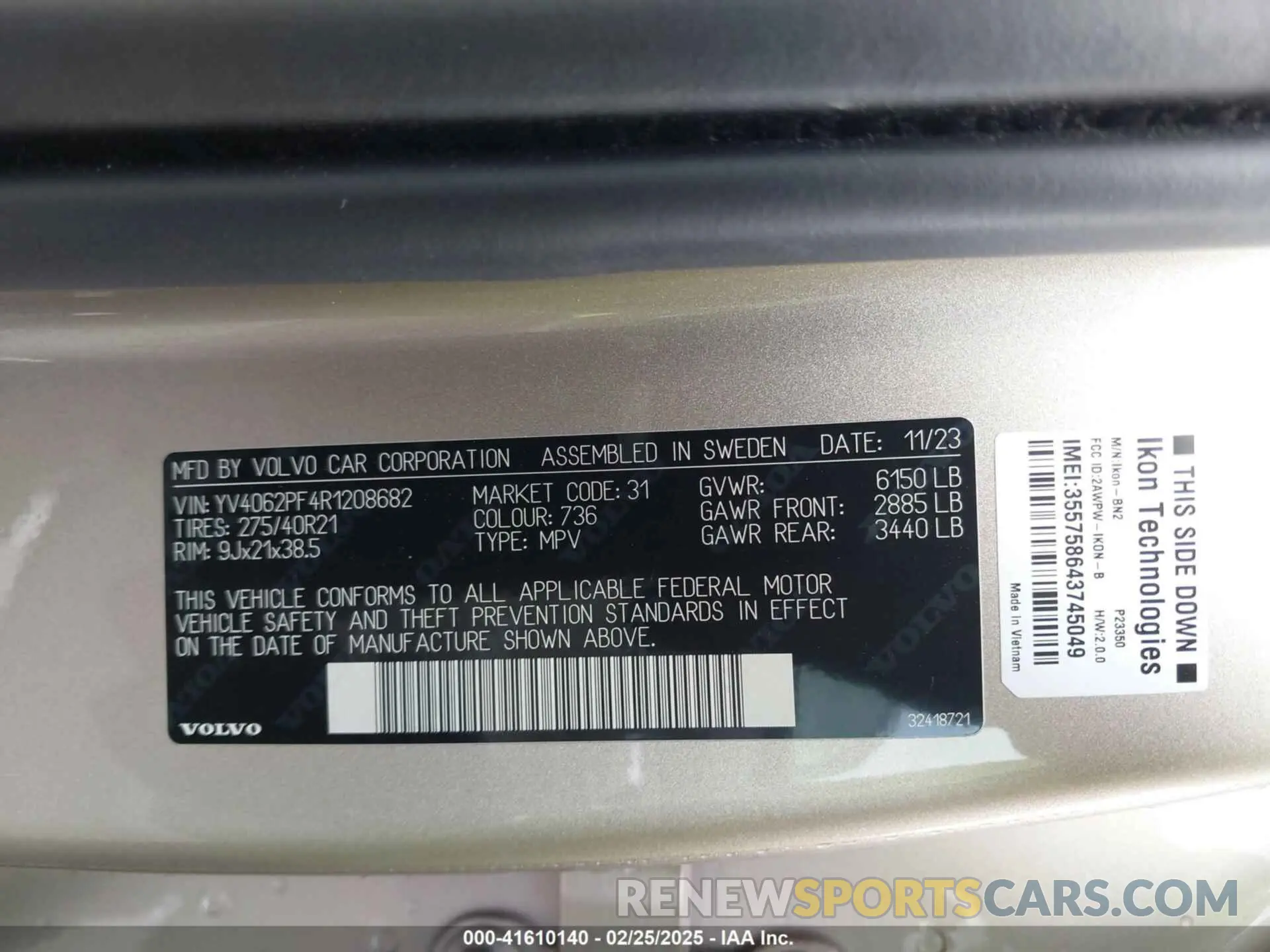 9 Photograph of a damaged car YV4062PF4R1208682 VOLVO XC90 2024