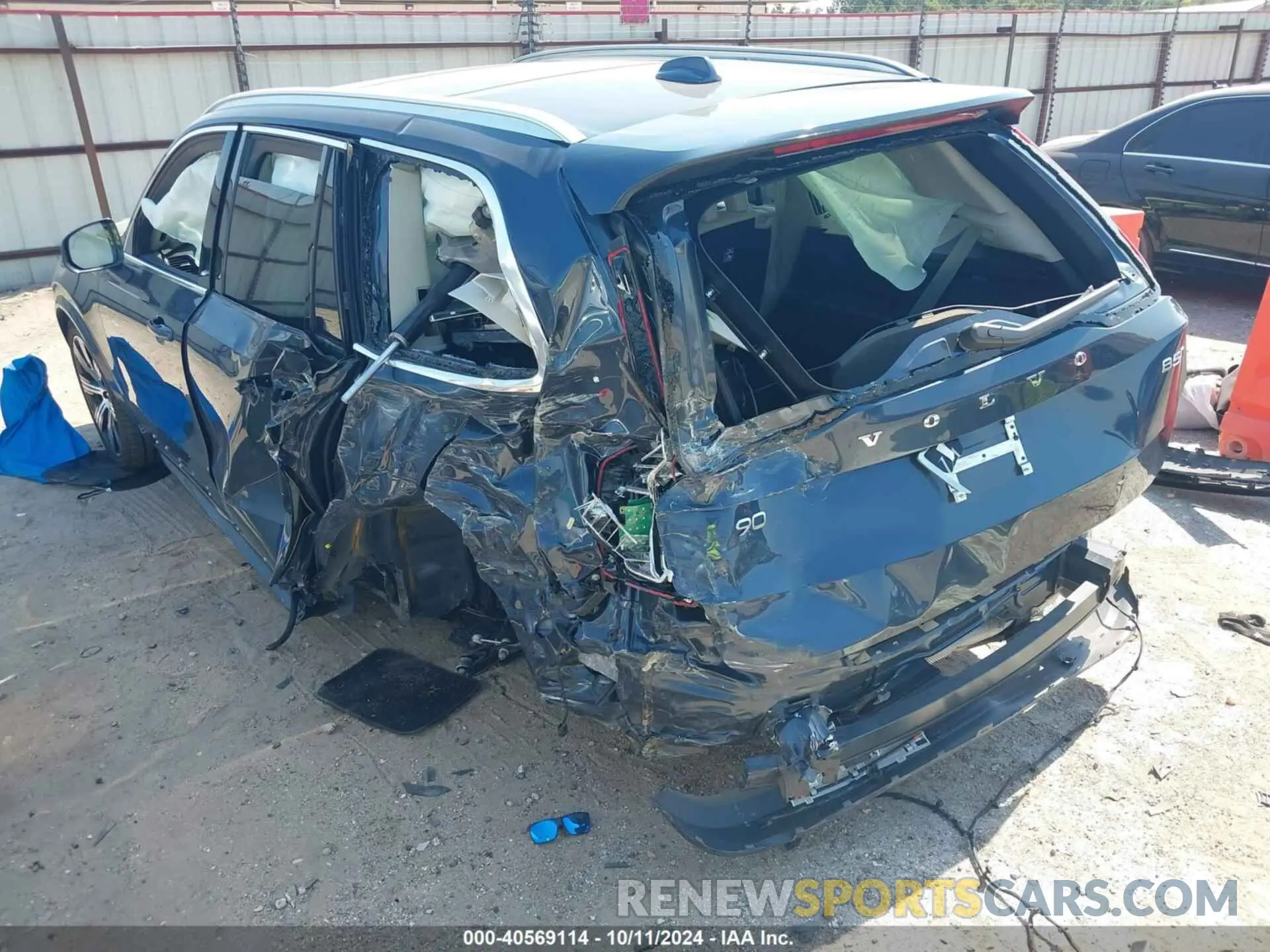 3 Photograph of a damaged car YV4L12PE7R1150571 VOLVO XC90 2024