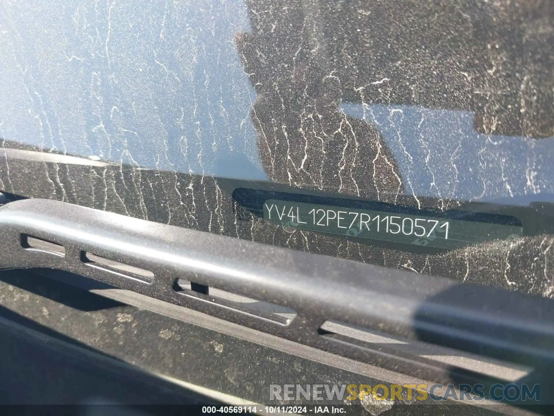 9 Photograph of a damaged car YV4L12PE7R1150571 VOLVO XC90 2024