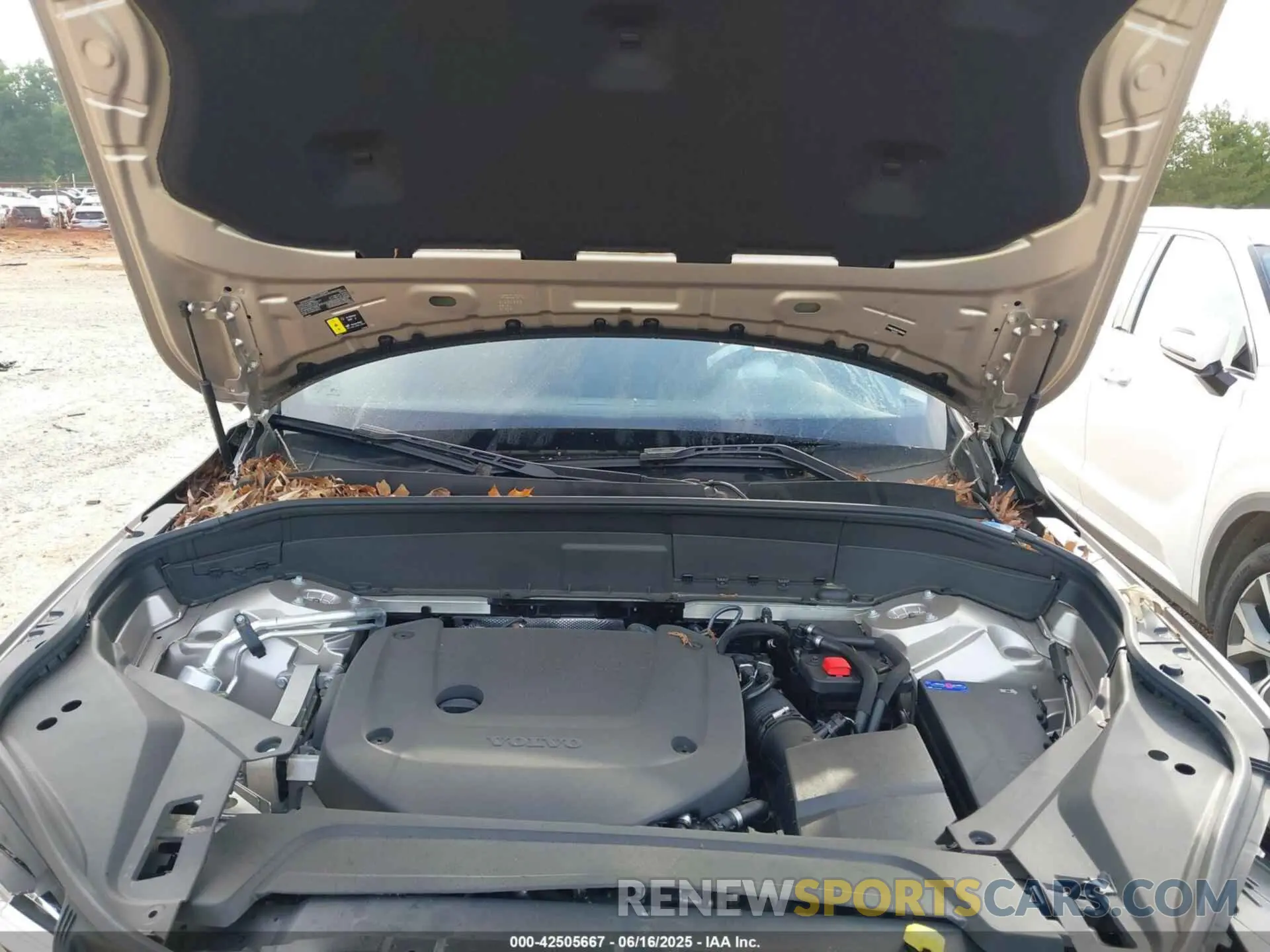 10 Фотография поврежденного автомобиля YV4062PE0S1299396 VOLVO XC90 2025