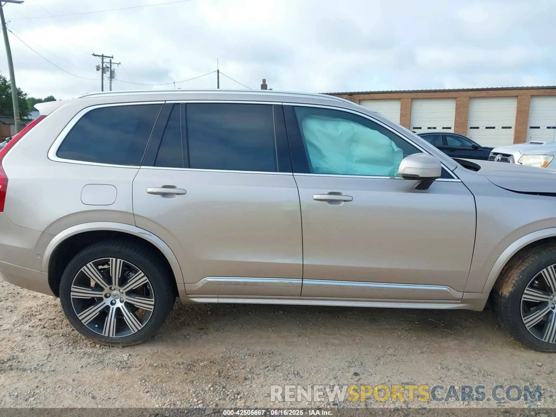 13 Фотография поврежденного автомобиля YV4062PE0S1299396 VOLVO XC90 2025