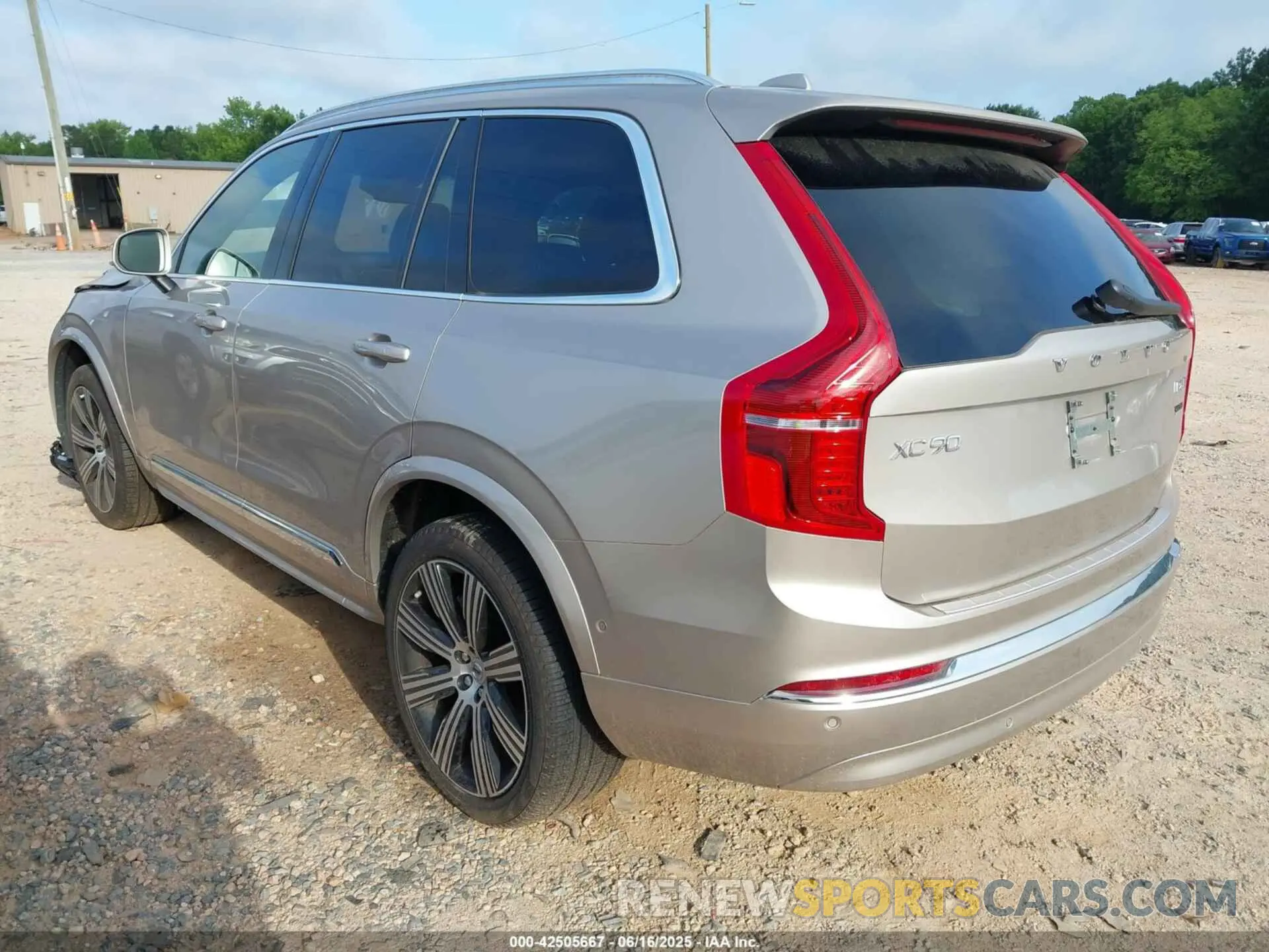 3 Фотография поврежденного автомобиля YV4062PE0S1299396 VOLVO XC90 2025