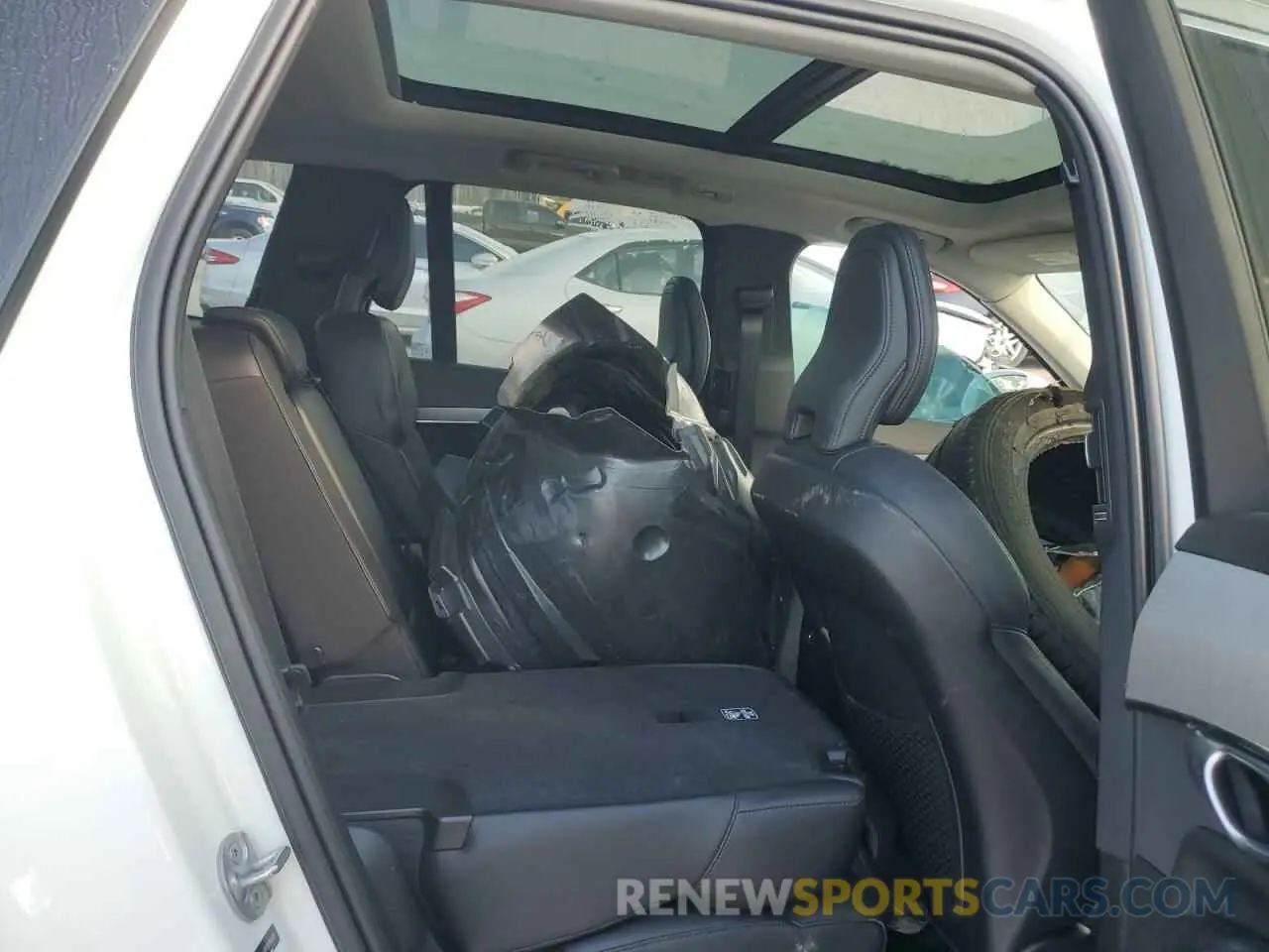 11 Photograph of a damaged car YV4L12PKXR1183828 VOLVO XC90 CORE 2024